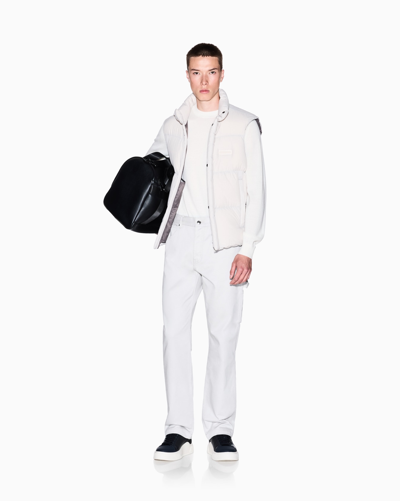 Full zip sleeveless down jacket Slide 1