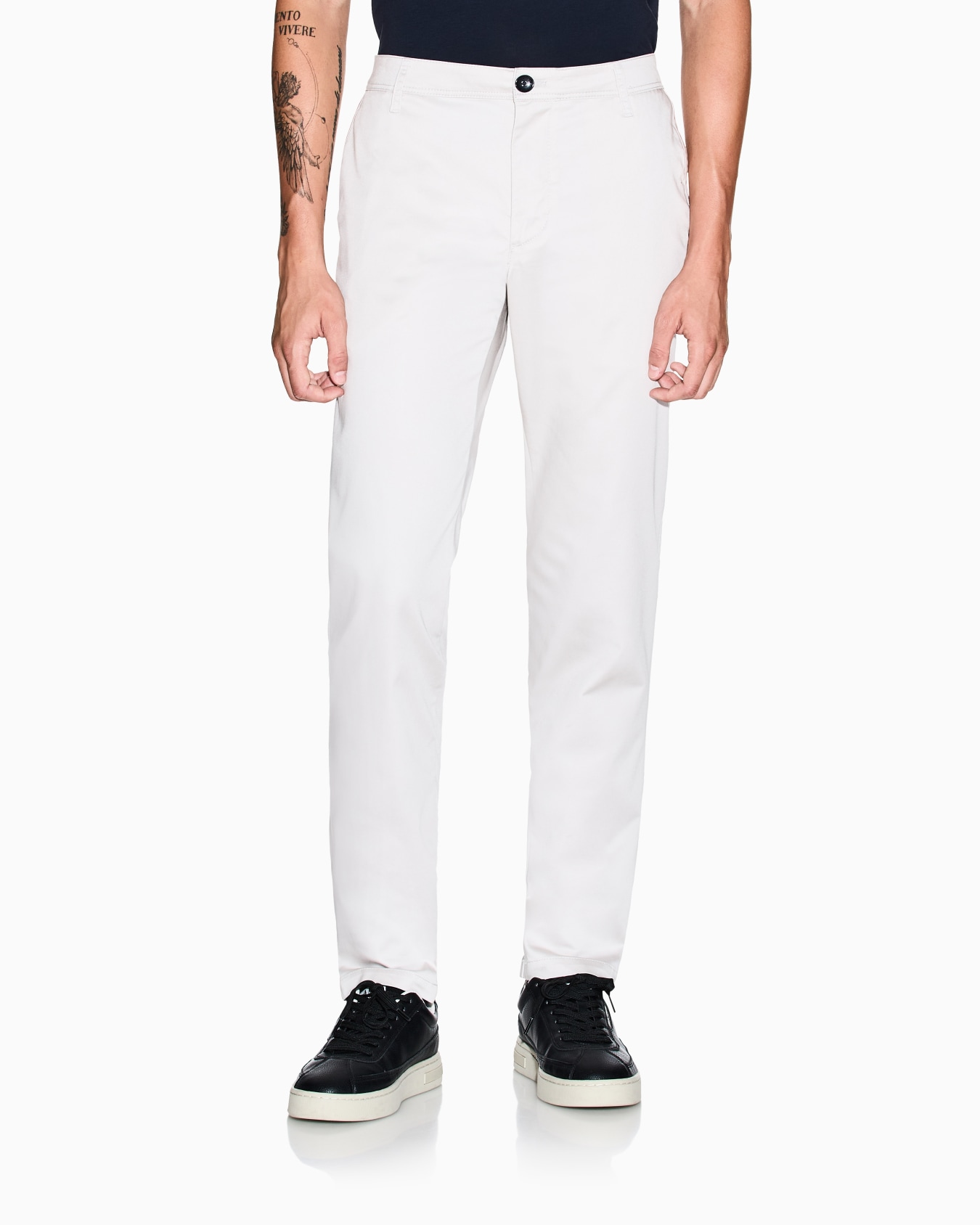 Stretch cotton chinos Slide 3