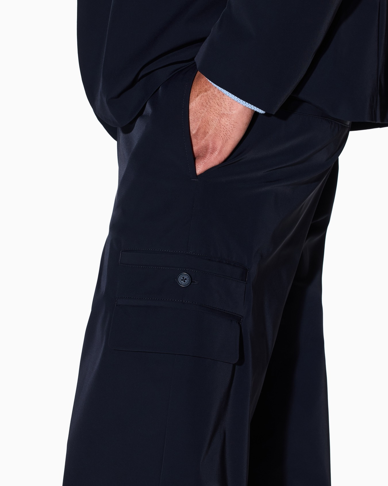 Stretch nylon cargo trousers Slide 4