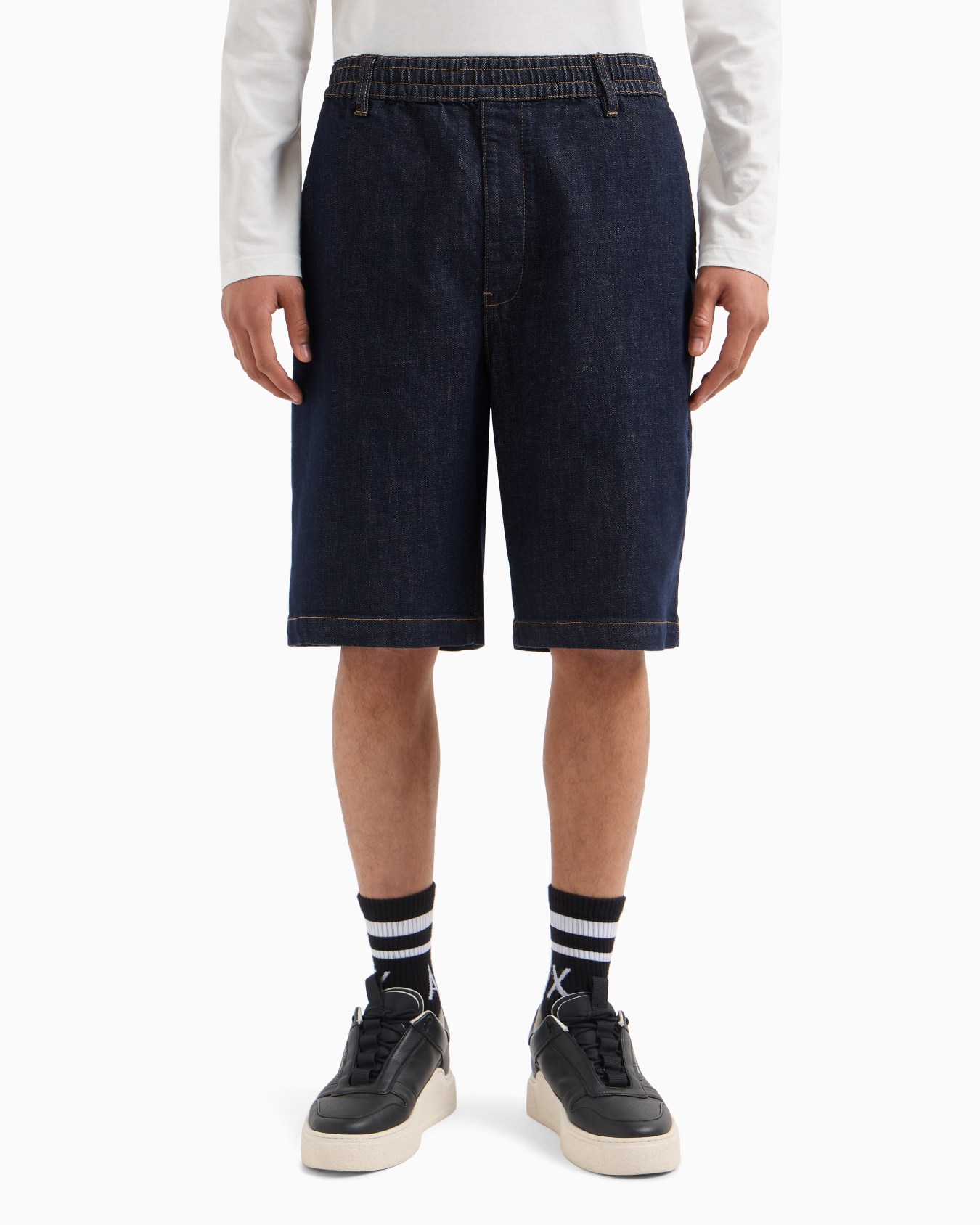 Stretch denim Bermuda shorts Slide 3