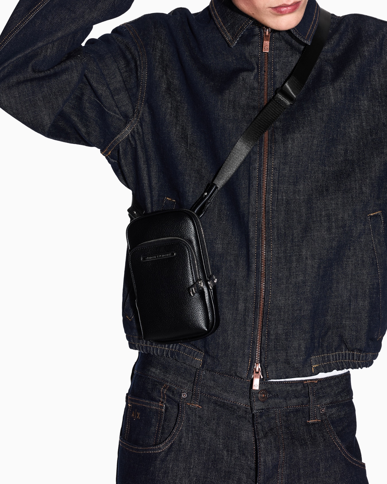 Crossbody phone holder Slide 5