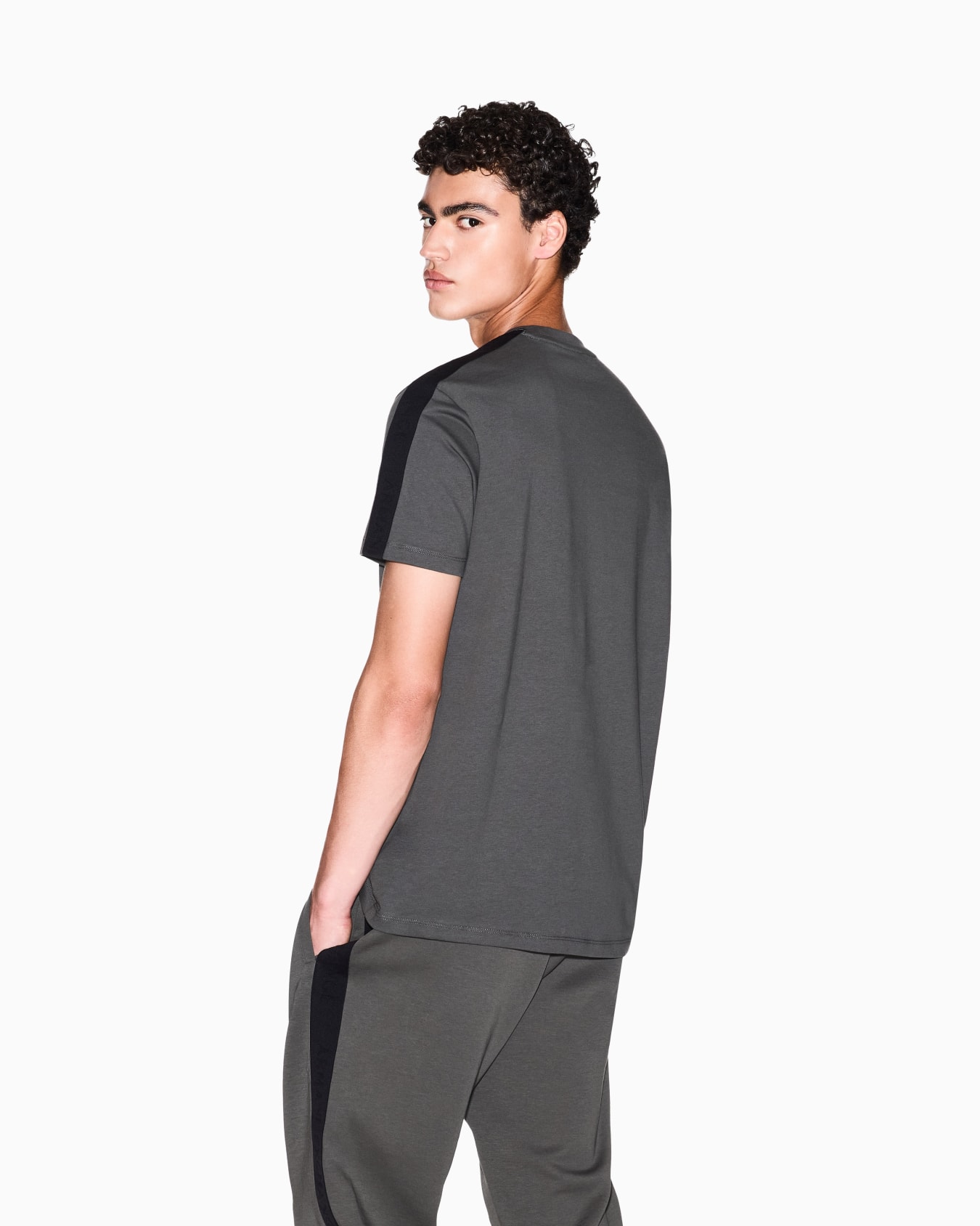 Contrasting regular fit tape t-shirt Slide 2
