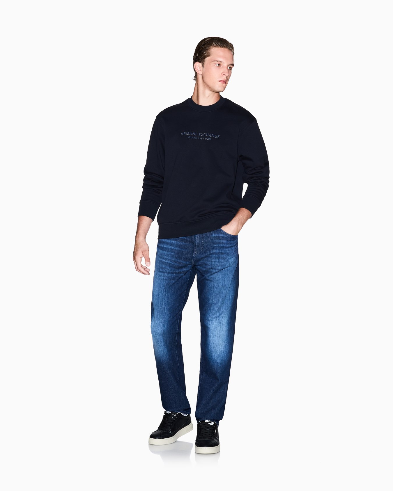 Sweatshirt mit Rundhalsausschnitt und farblich abgestimmtem Logo Folie 1