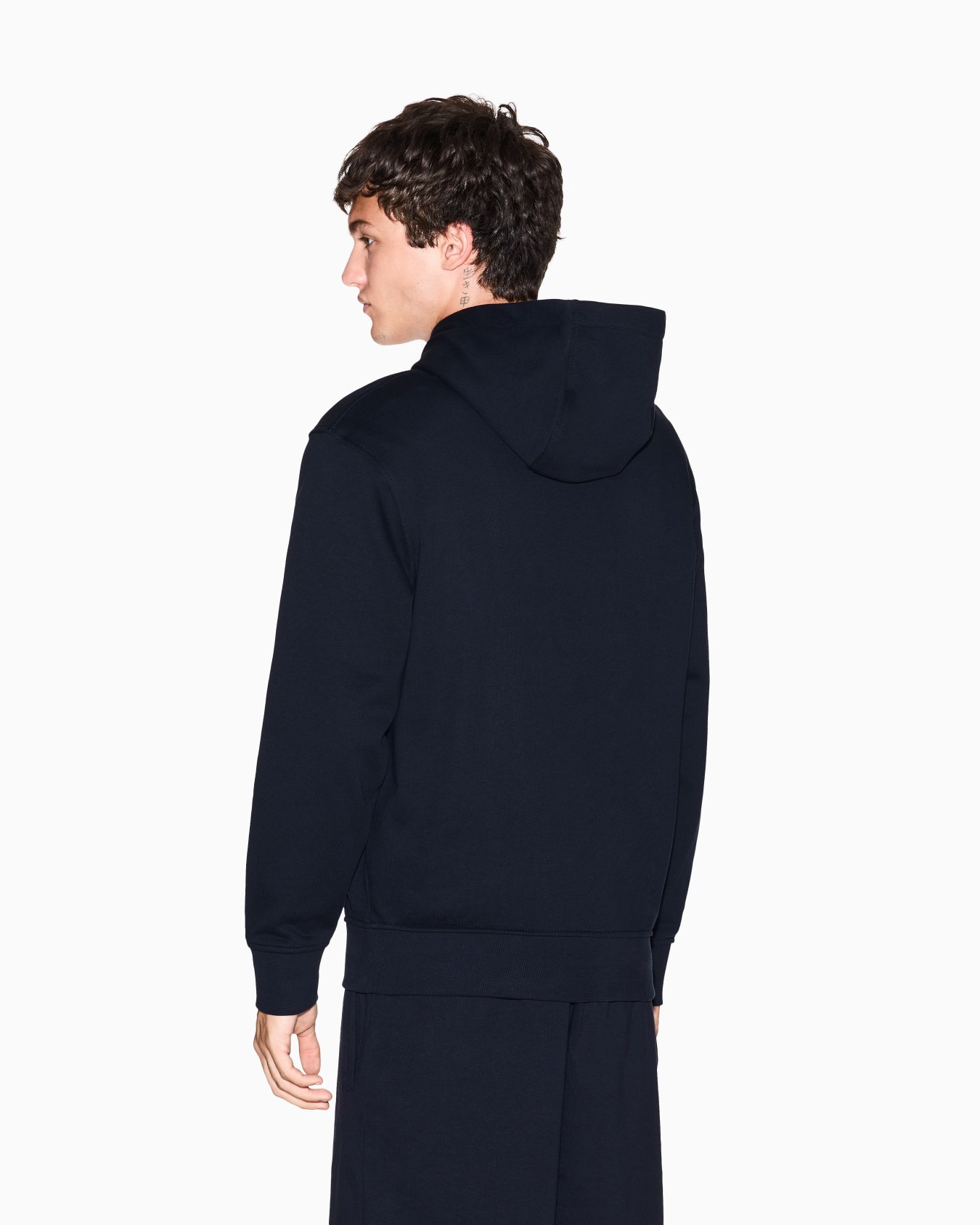 Basic hoodie Slide 2