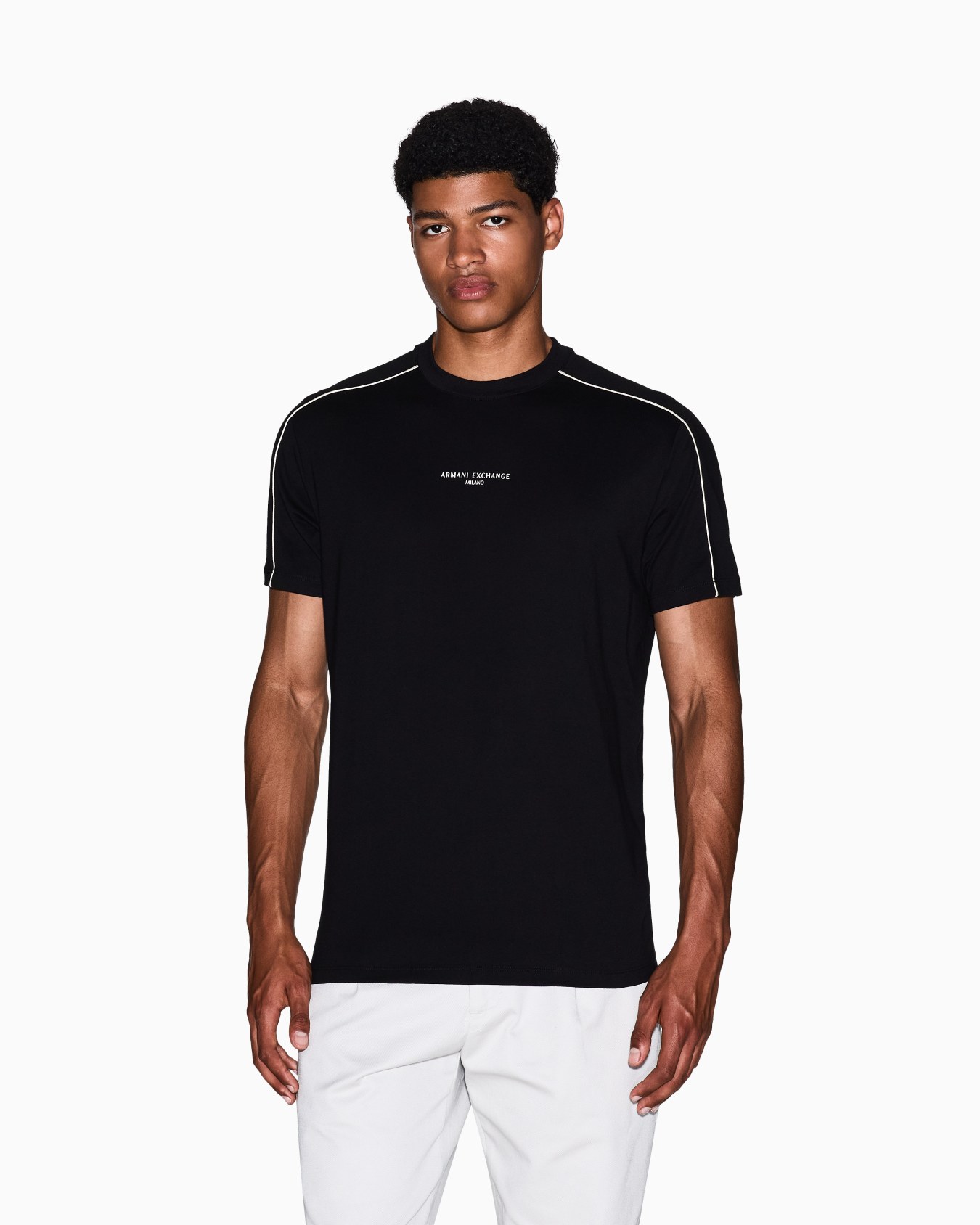 T-shirt coupe régulière avec passepoil contrasté Diapositive 3