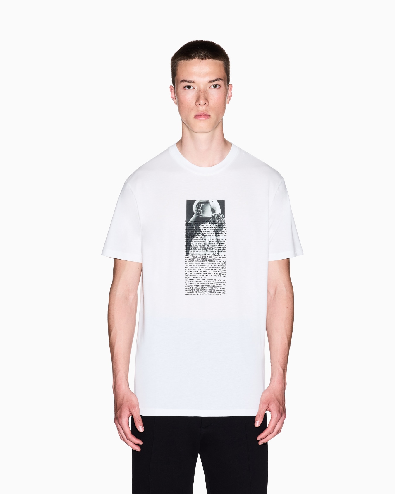 Regular fit T-shirt with photographic print Slide 1