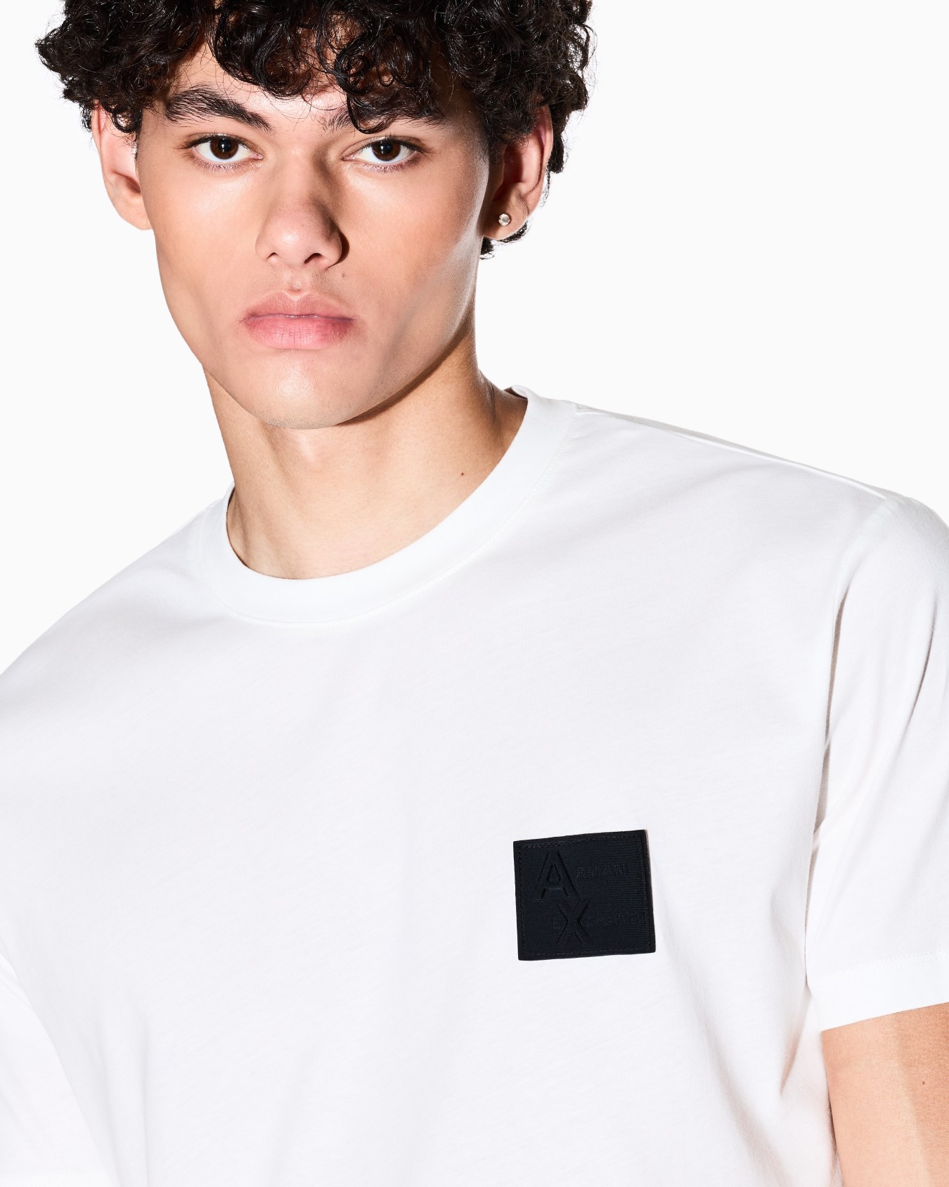 ロゴパッチ 半袖クルーネックTシャツ スライドする 4