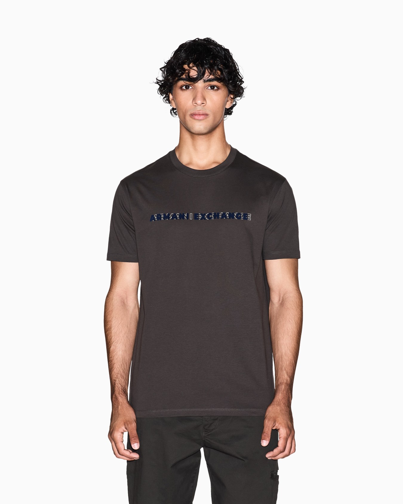  Camiseta de corte regular con logotipo Diapositiva 3