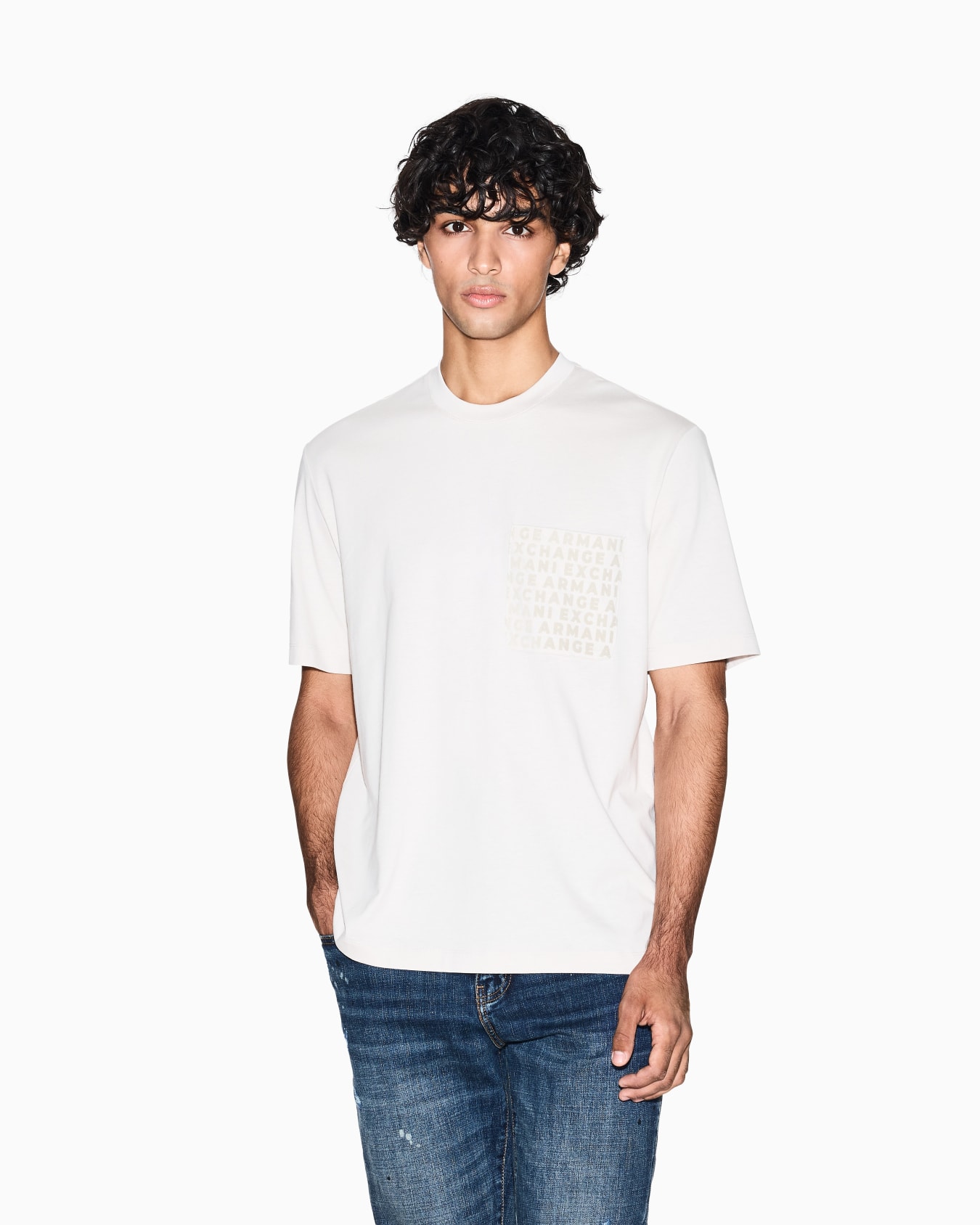 Regular fit T-shirt with logo pocket Slide 3