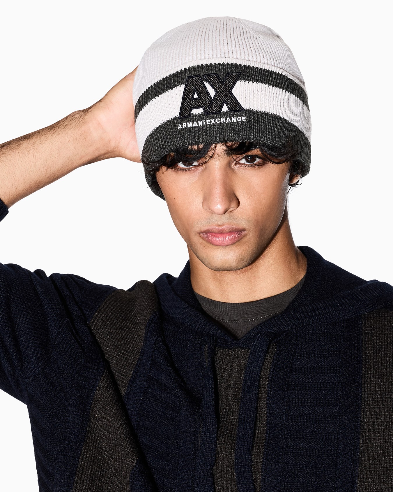 Beanie hat with logo Diapositiva 2