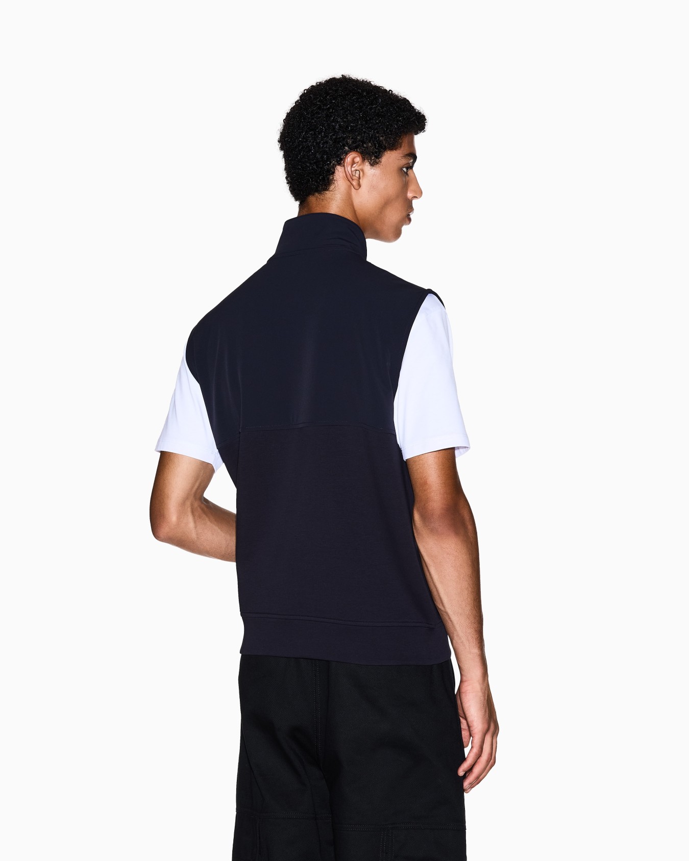 Full zip bimaterial vest Slide 2