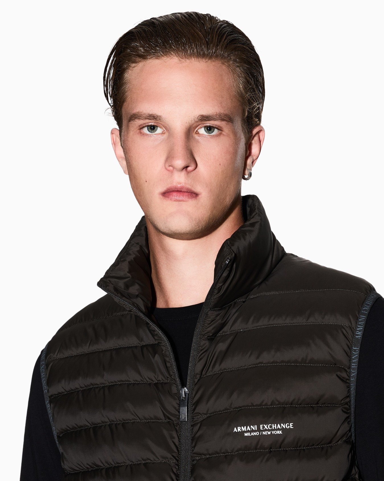 Full zip sleeveless down jacket Slide 4