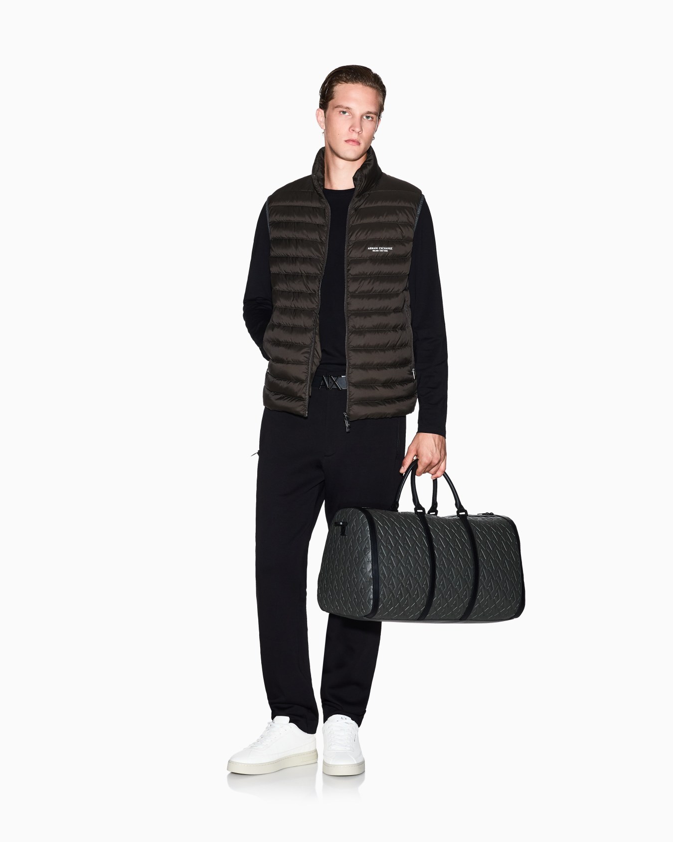Full zip sleeveless down jacket Slide 1