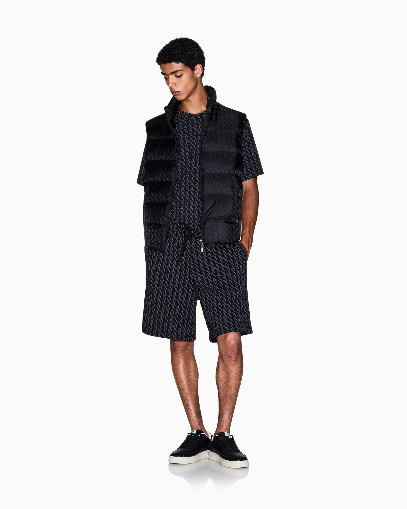 Fabric sleeveless with allover logo Slide 1