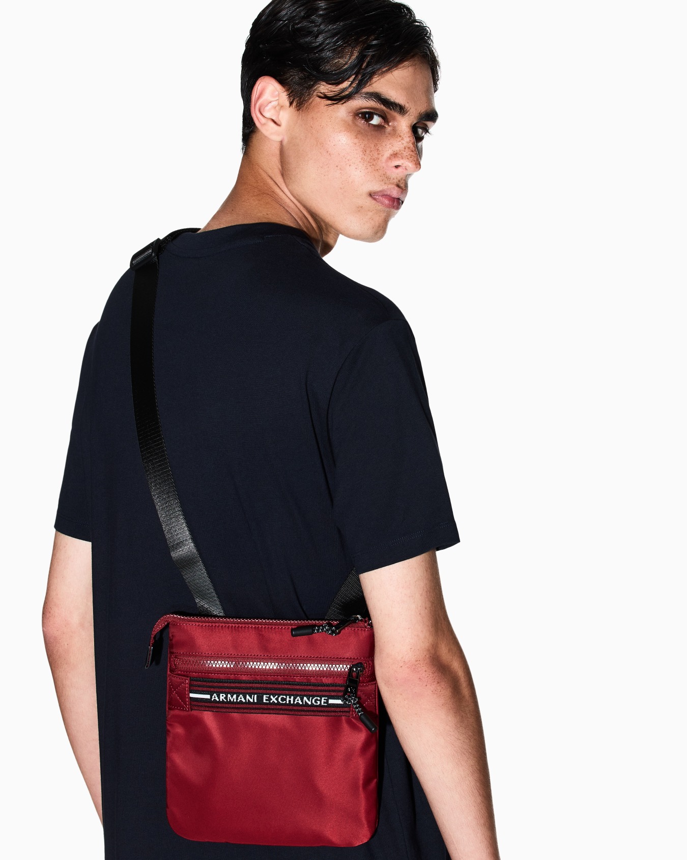 Shoulder bag with logo Slide 5