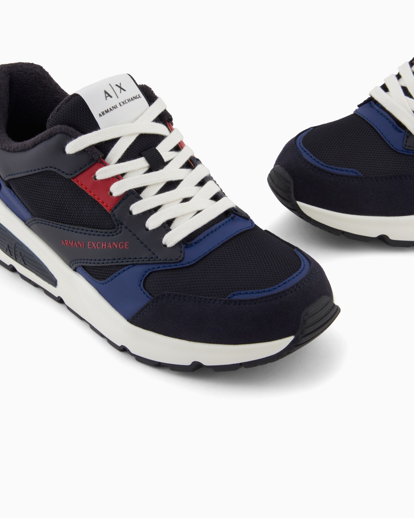 Sneakers Slide 4