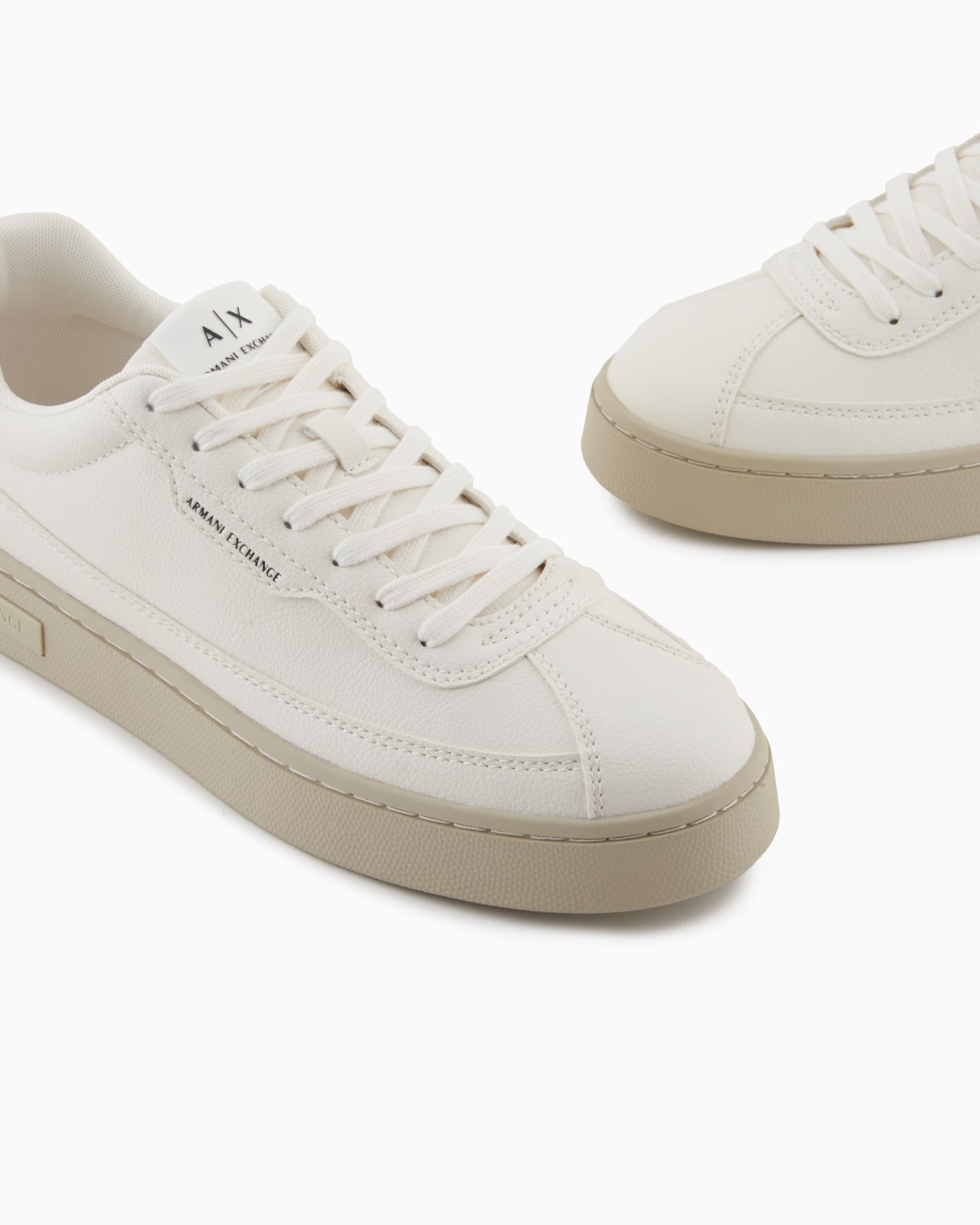 Sneakers Slide 4