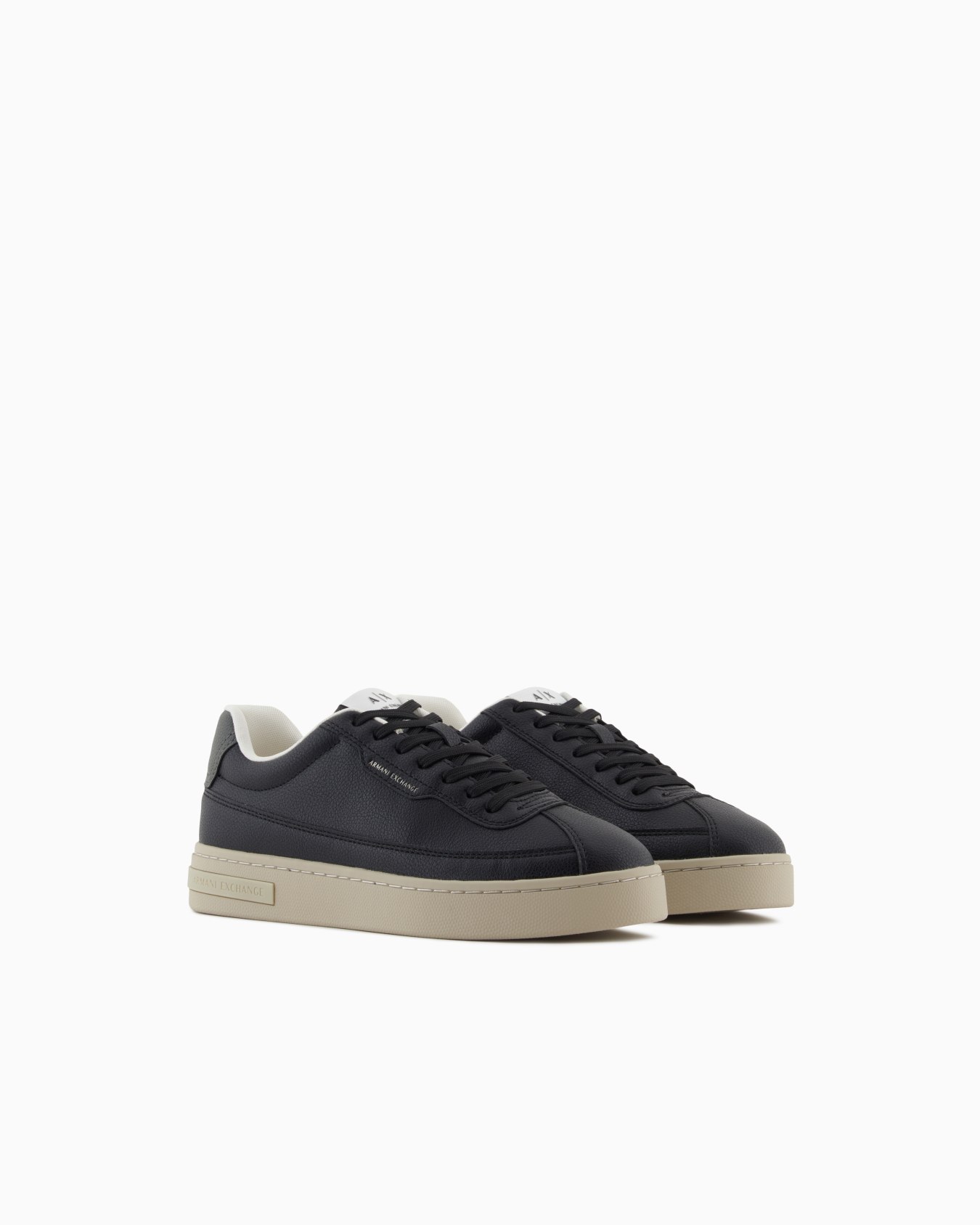 Sneakers Slide 1