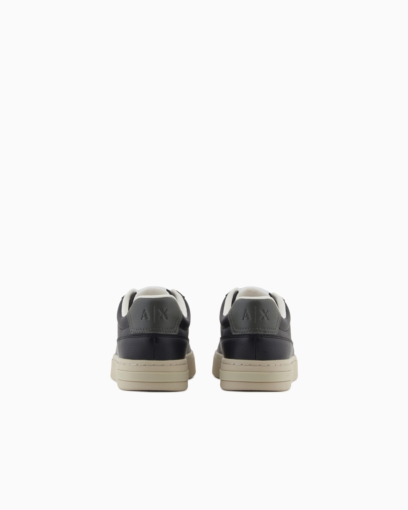 Sneakers Slide 3