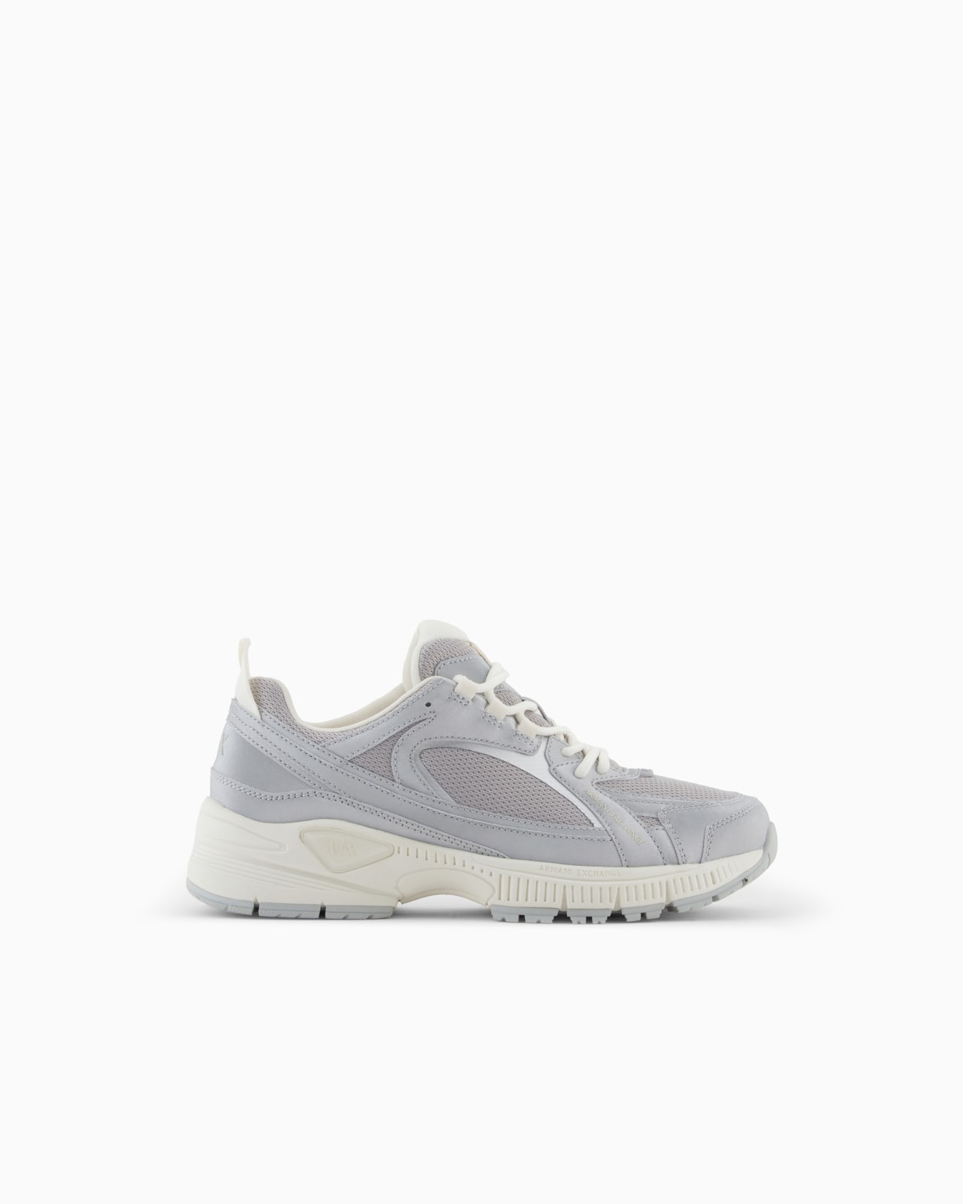 Chunky sneakers with a mix of materials Slide 0
