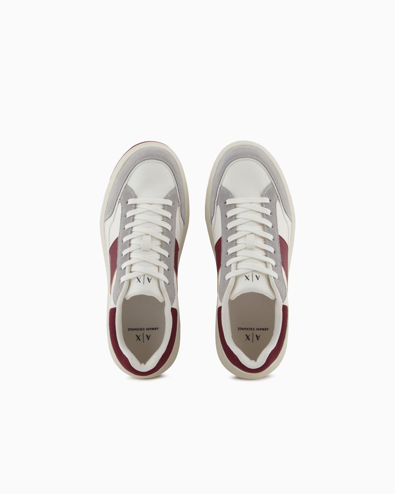Sneakers with contrasting inserts Slide 2
