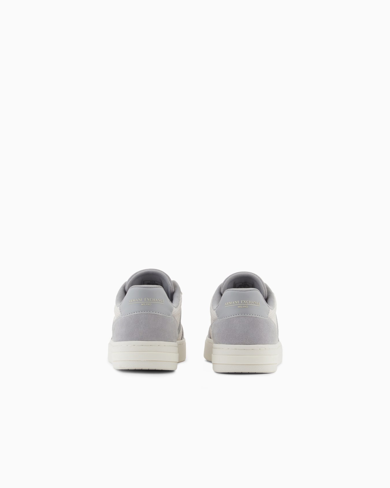 Mesh sneakers with contrasting inserts Slide 3