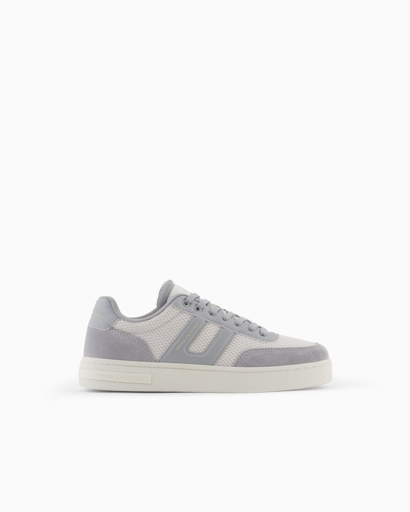 Mesh sneakers with contrasting inserts Slide 0