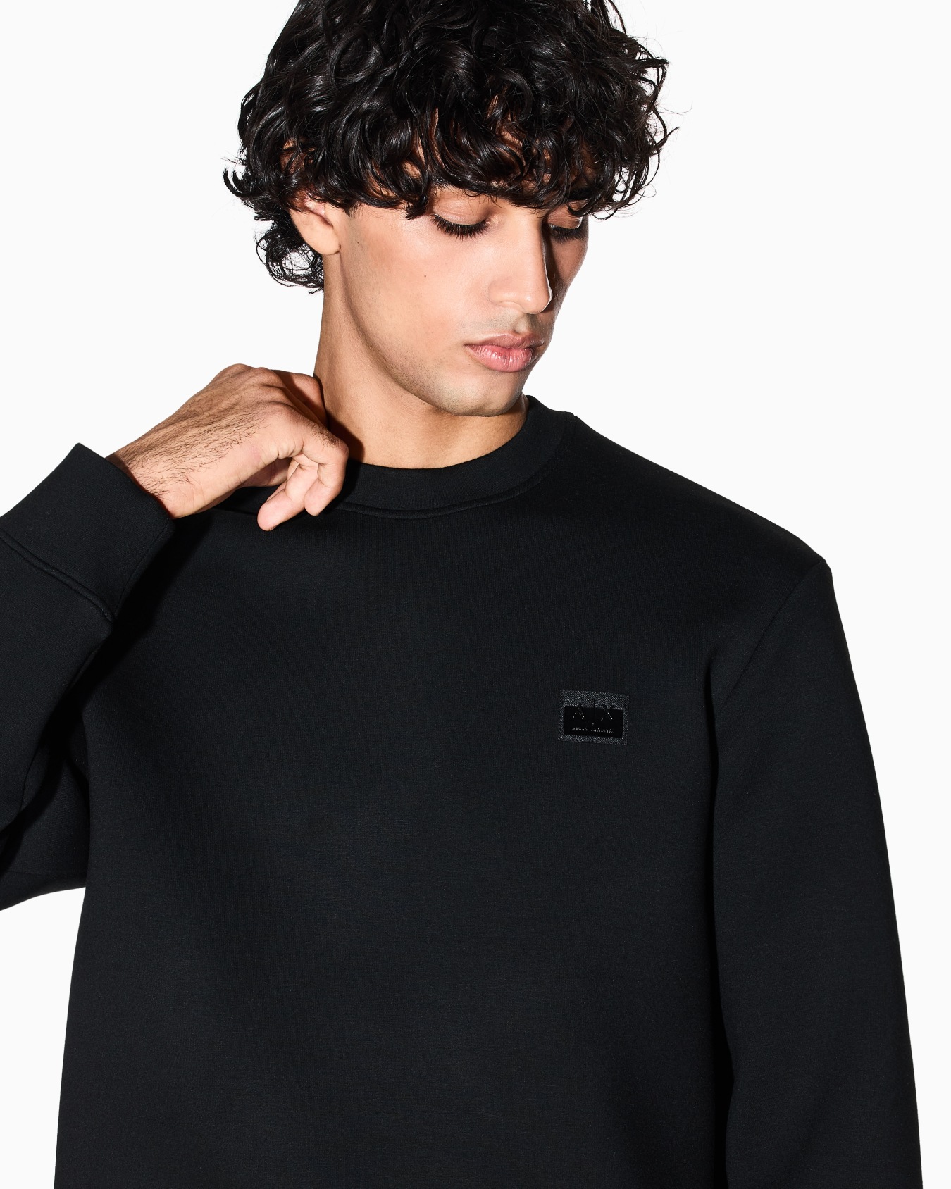 Crewneck sweatshirt with patch Slide 4