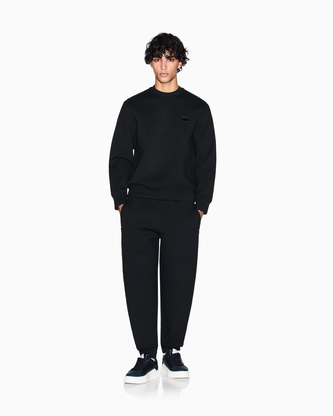 Crewneck sweatshirt with patch Slide 1