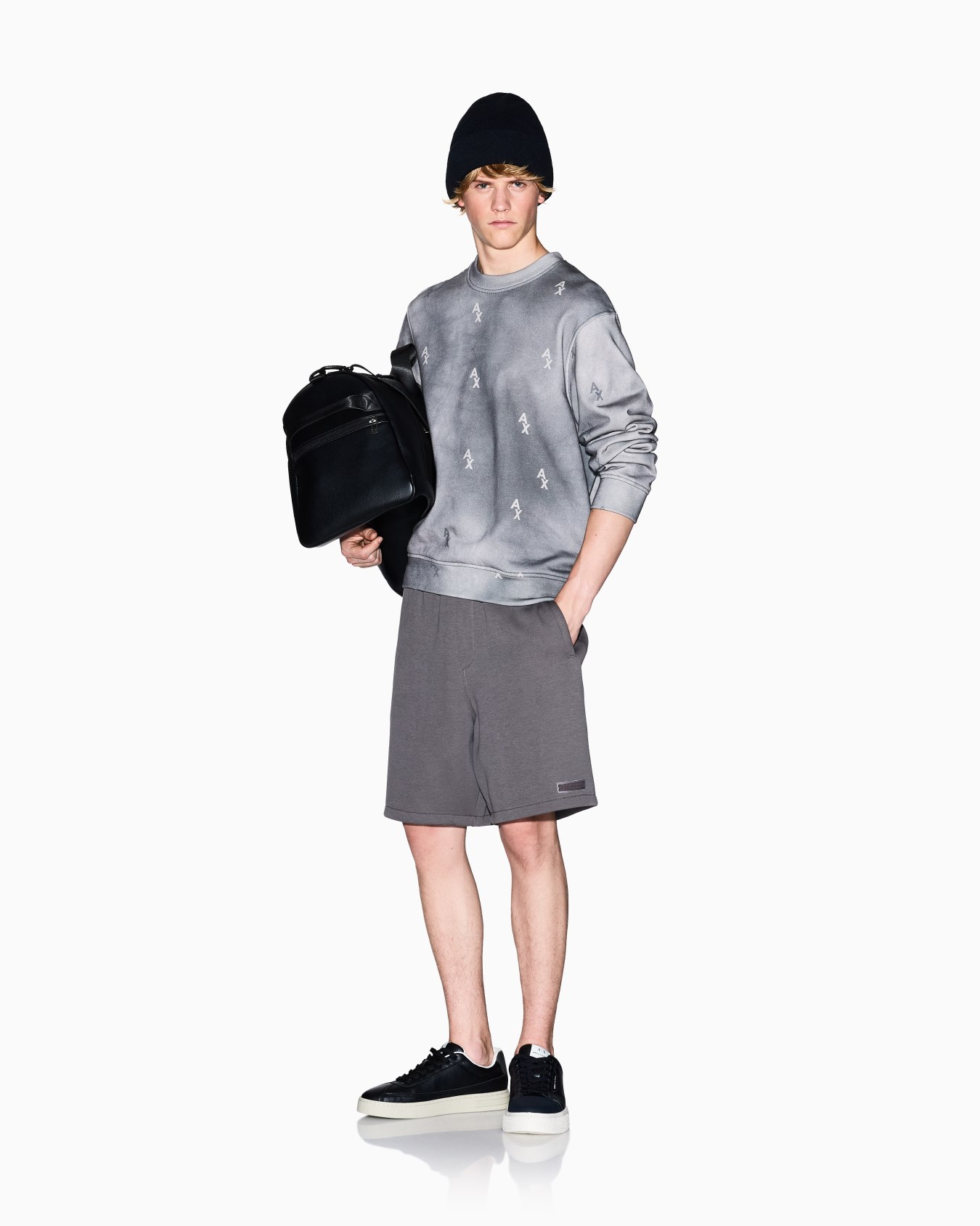 Sweatshirts ohne Kapuze Folie 1