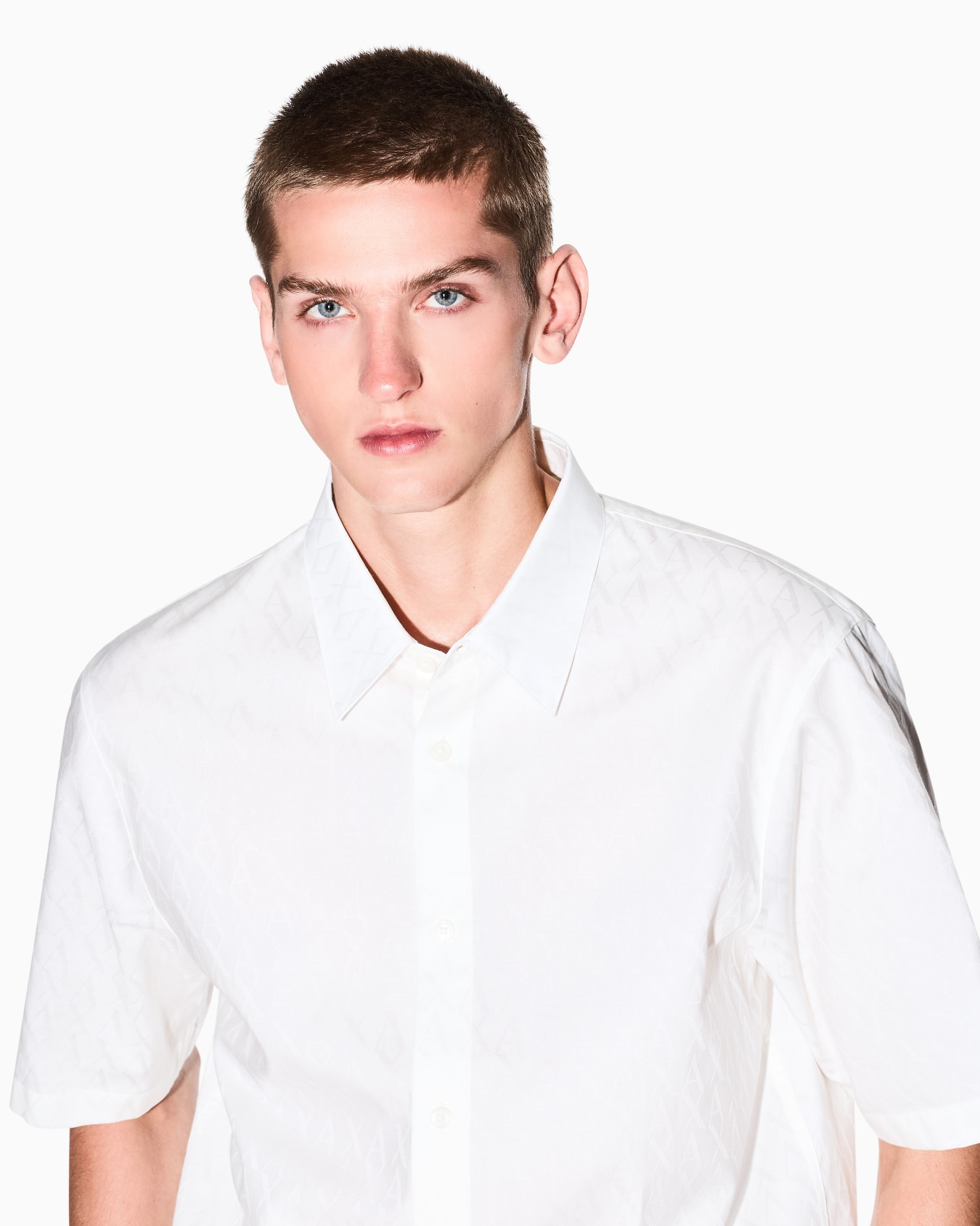 Short-sleeved cotton jacquard shirt Slide 4