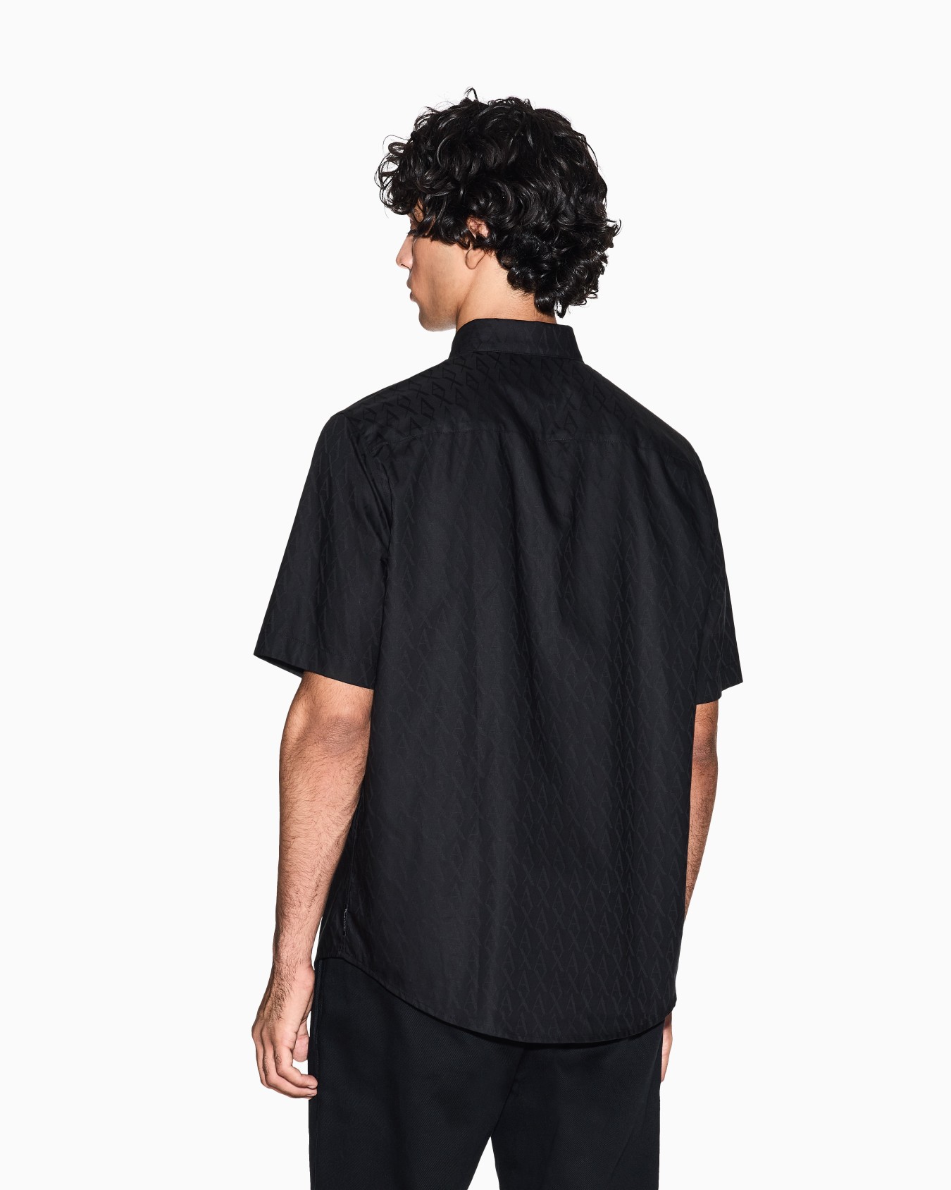 Short-sleeved cotton jacquard shirt Slide 2