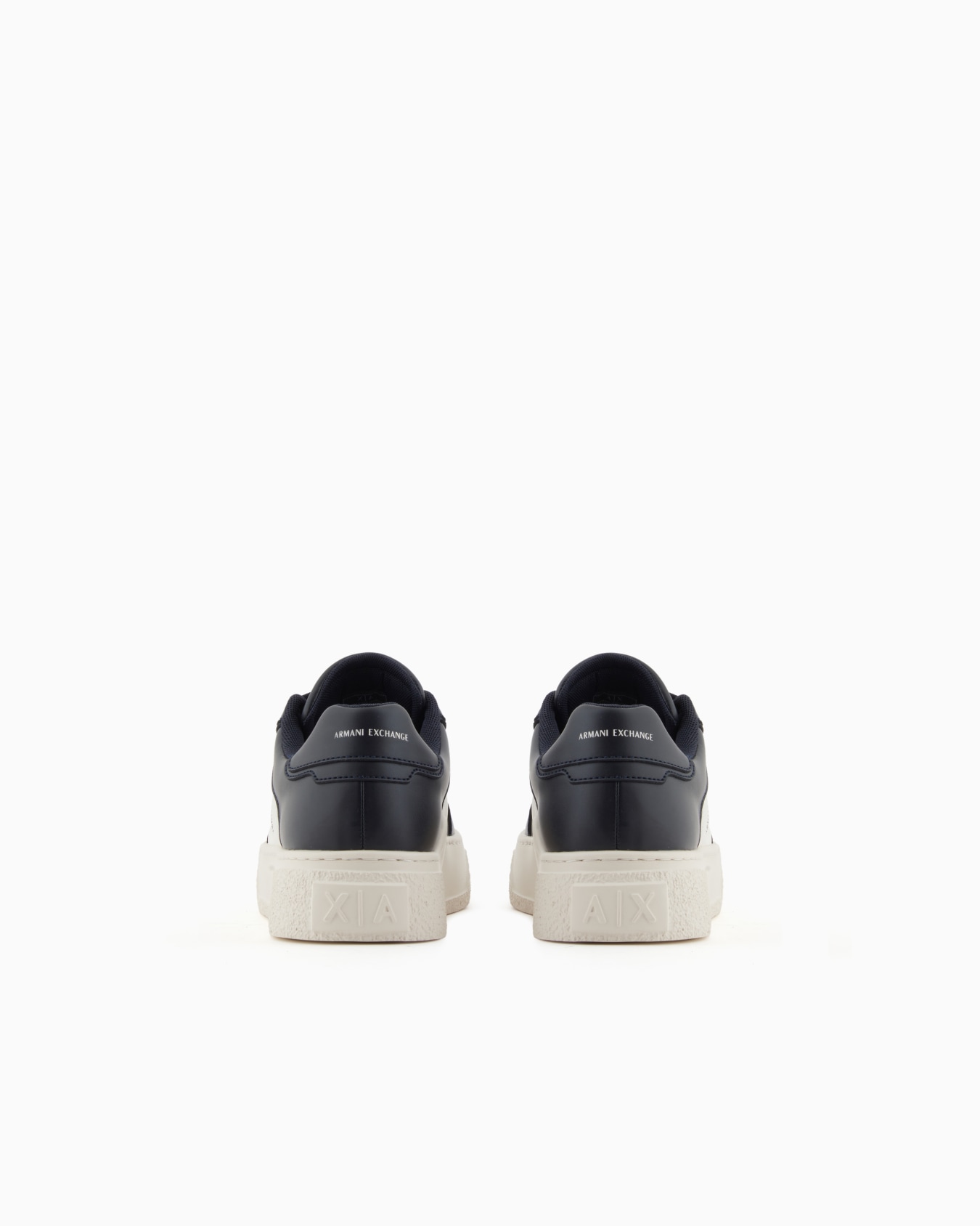 Sneakers Slide 3