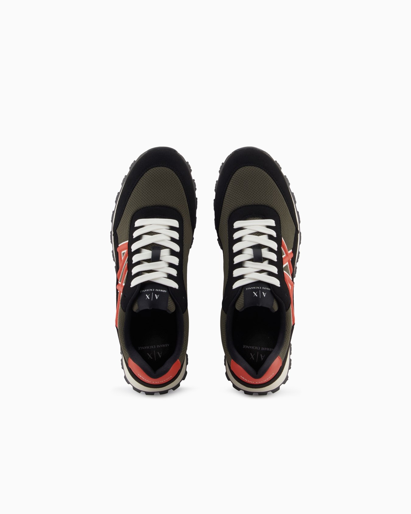Sneakers Slide 2