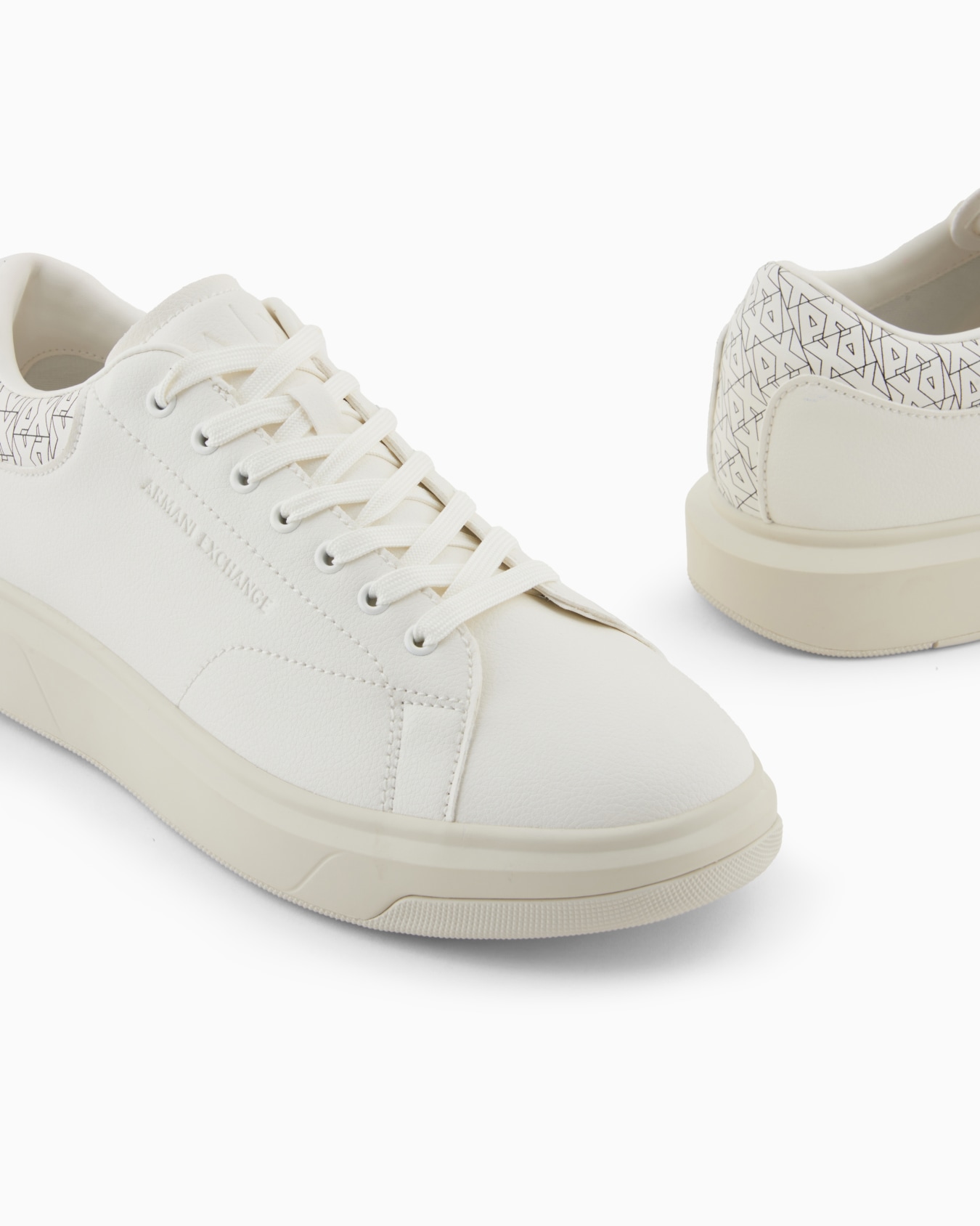 Sneakers Slide 4