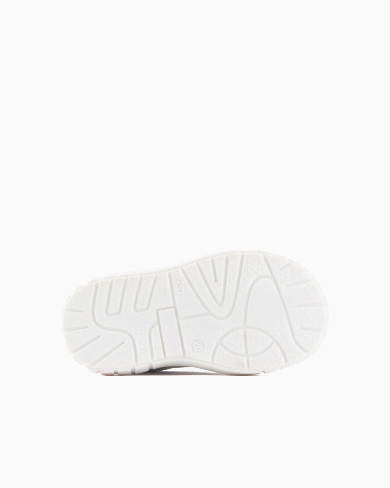 Soft-leather sneakers with wingtip detail and Velcro Diapositiva 4