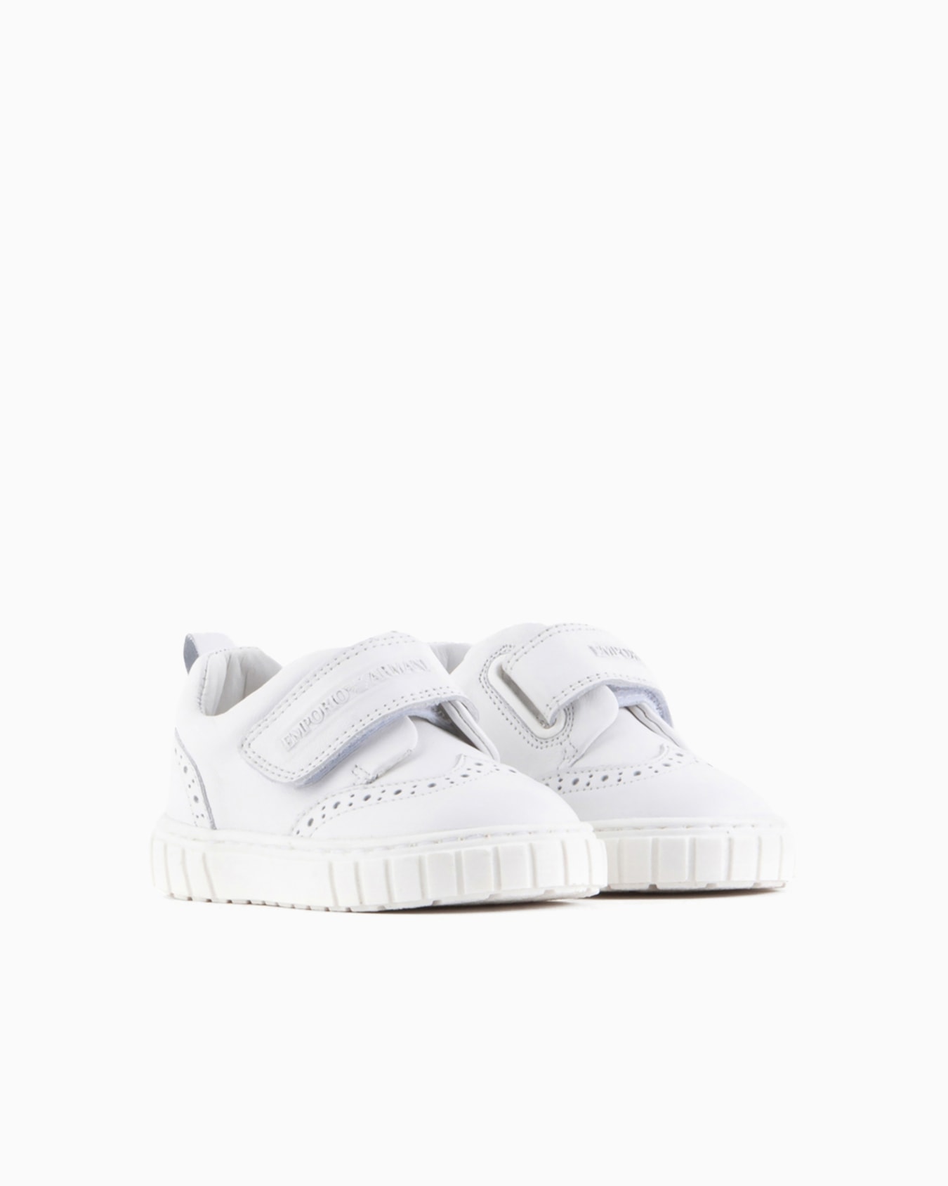 Soft-leather sneakers with wingtip detail and Velcro Diapositiva 1