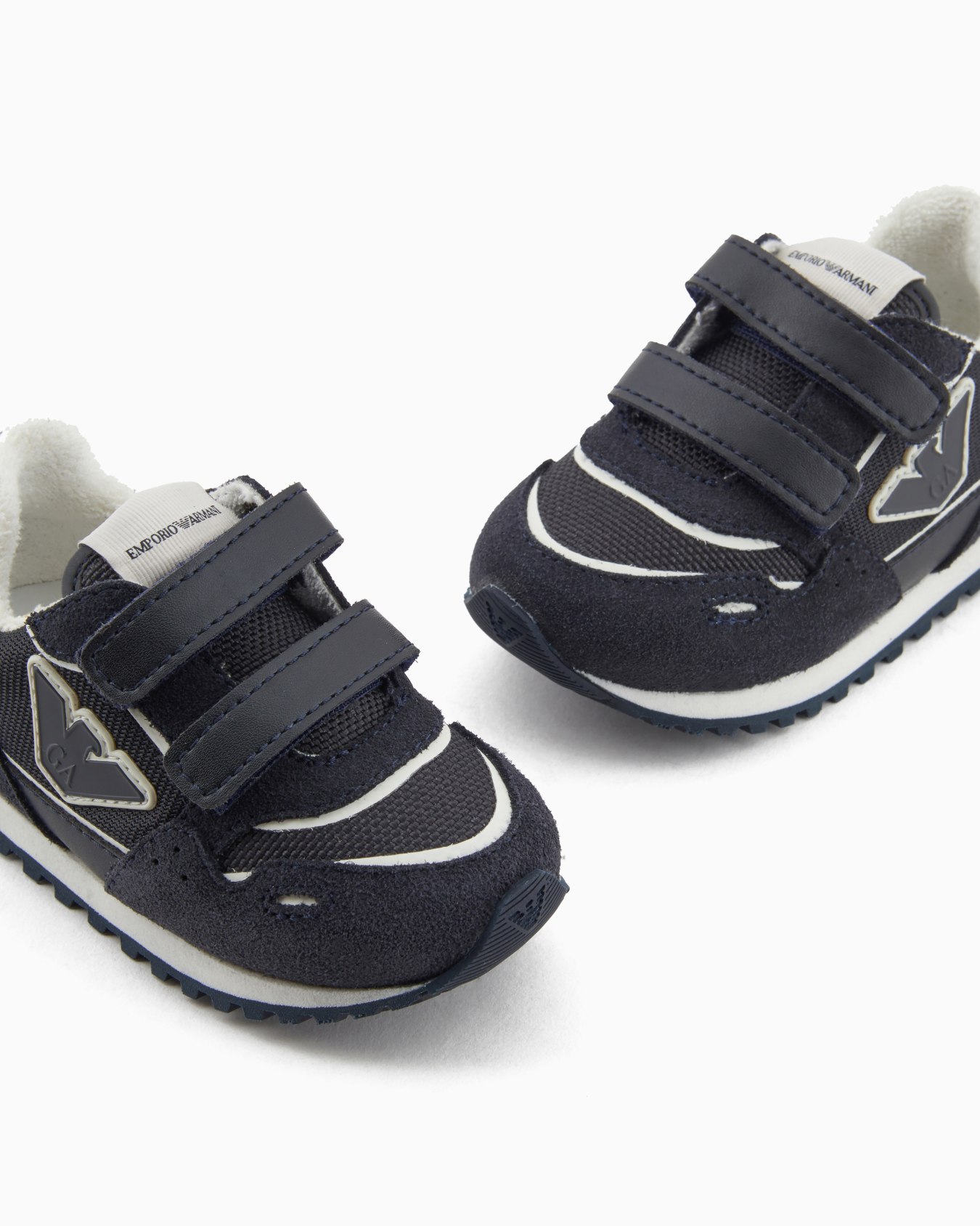Mesh sneakers with suede details and eagle patch Slide 4