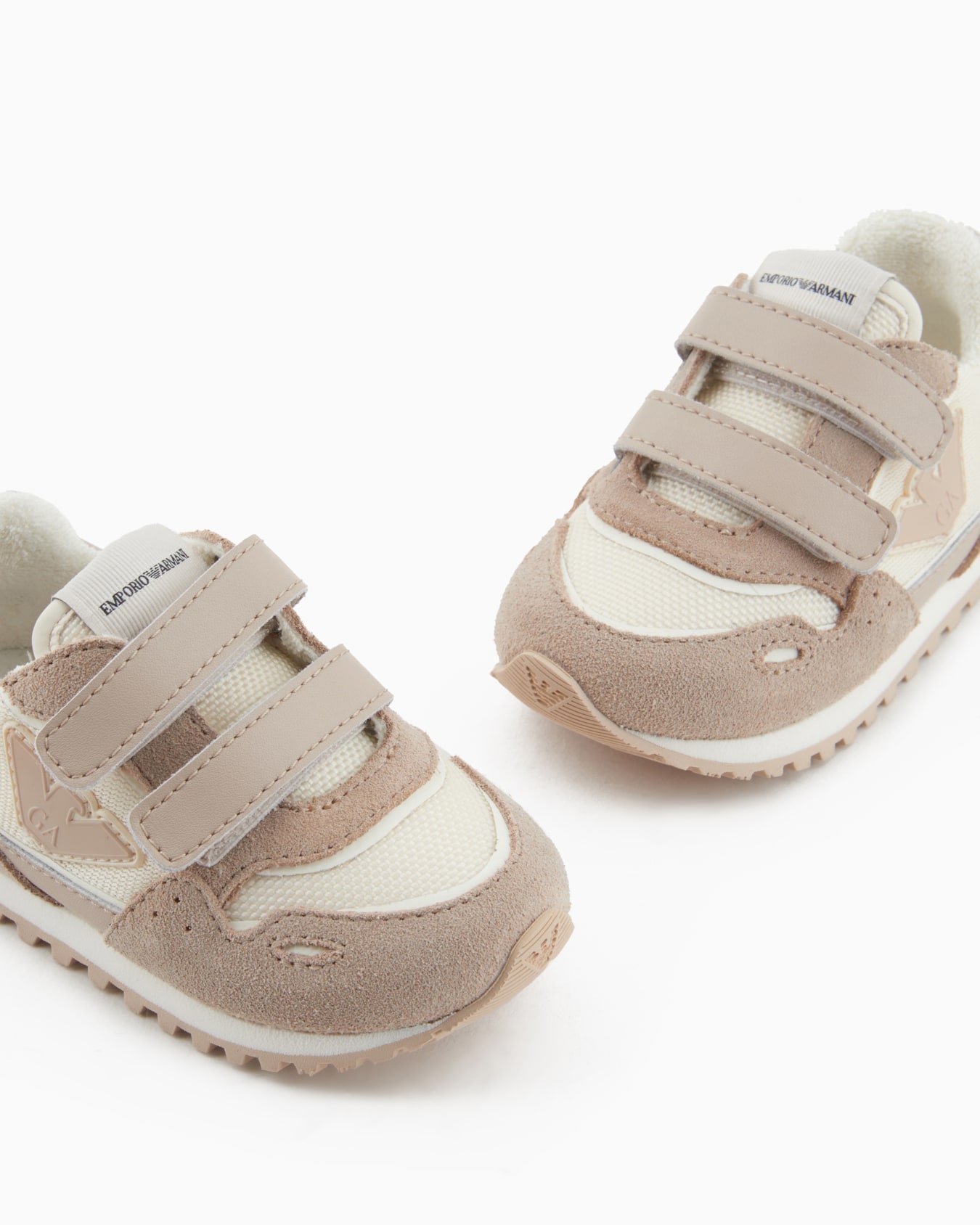 Mesh sneakers with suede details and eagle patch Slide 4