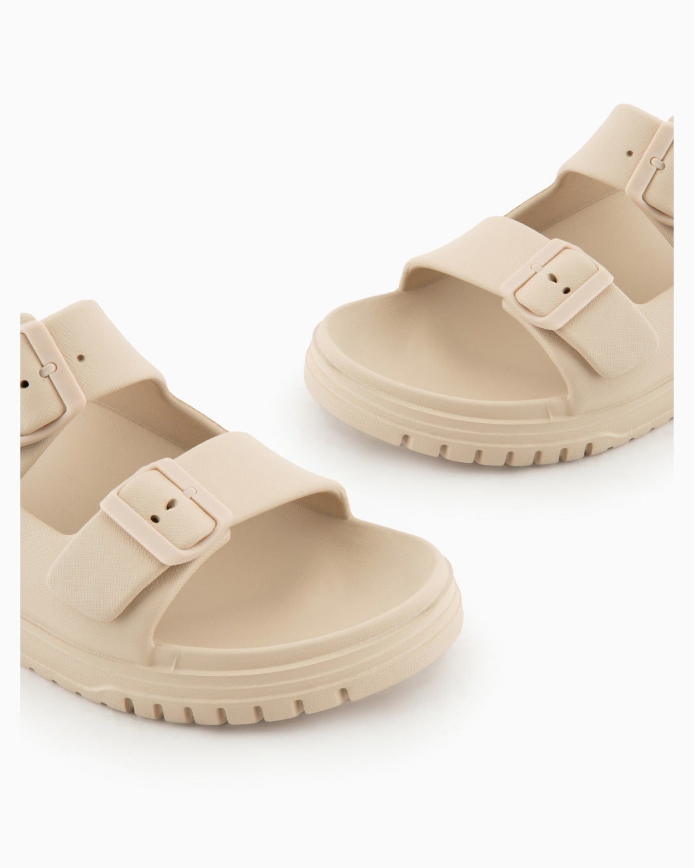 Slippers with two straps and buckles Slide 4