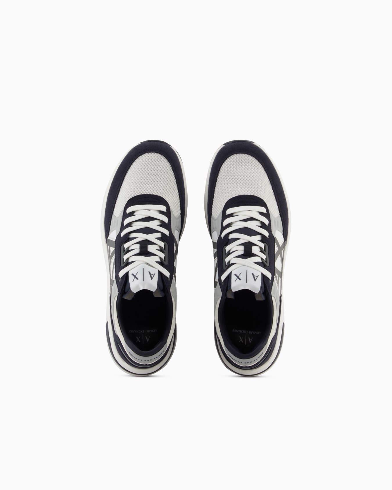 Sneakers with high sole and logo Slide 2