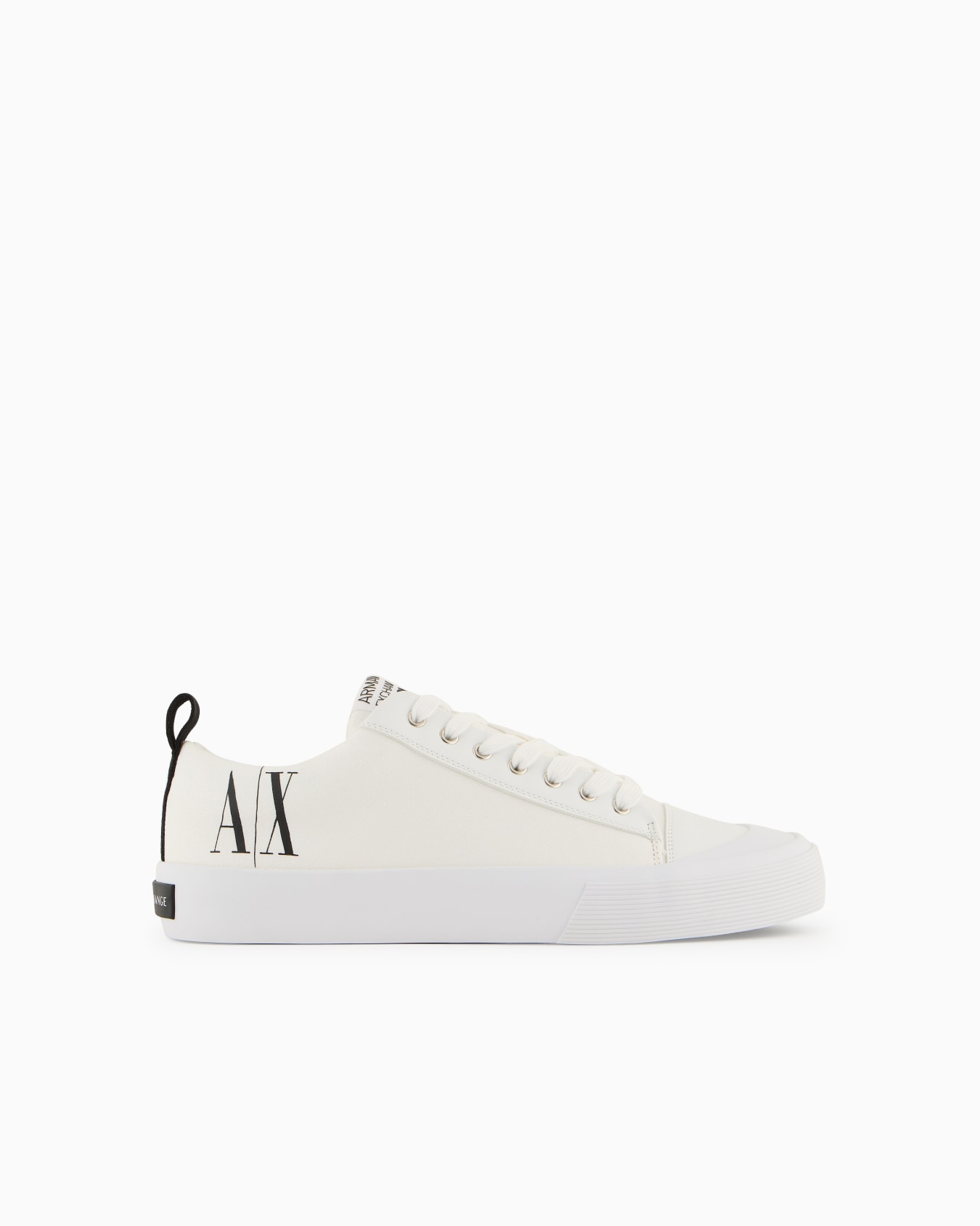 Sneakers with logo Diapositiva 0