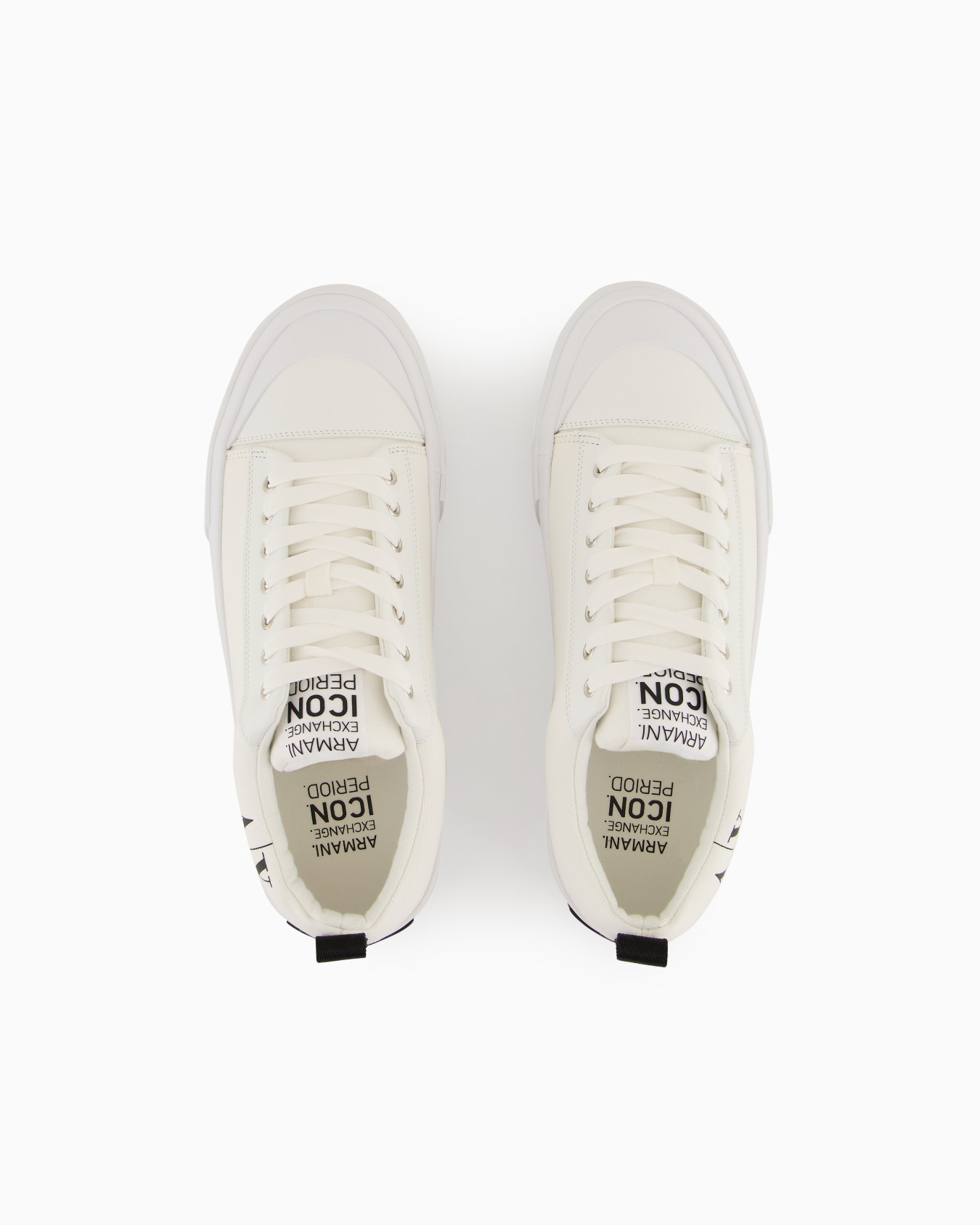 Sneakers with logo Diapositiva 2
