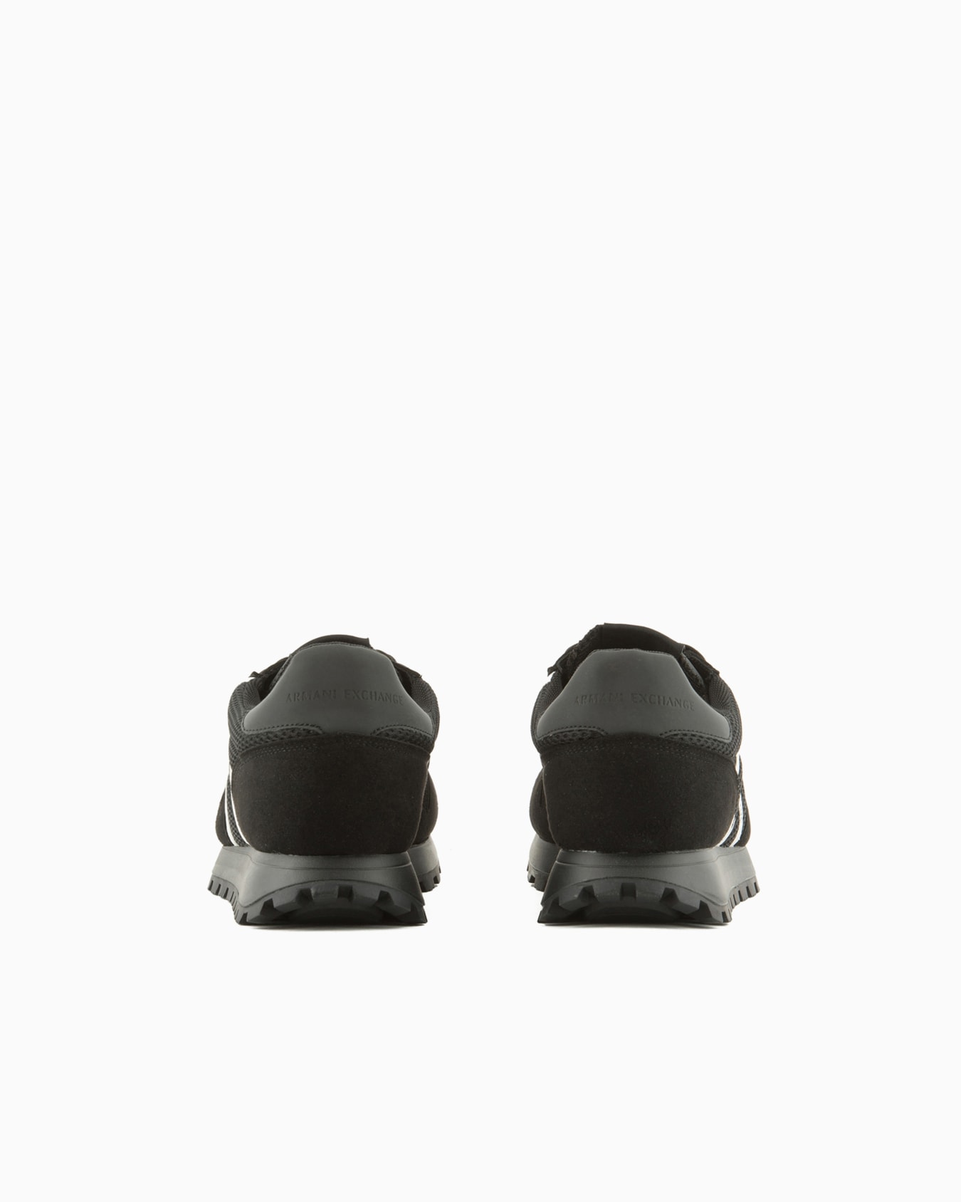 Zapatillas con inserciones de malla y ante ecológico. Diapositiva 3