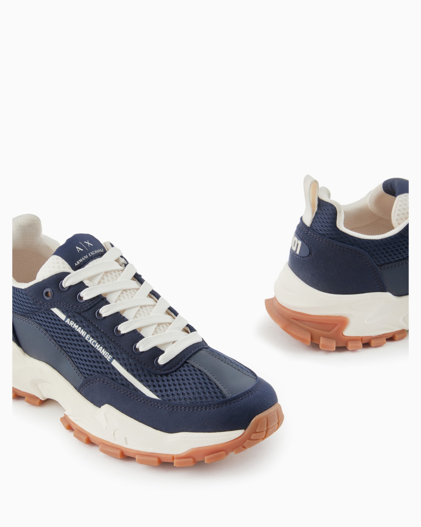 Sneakers with logo Slide 4