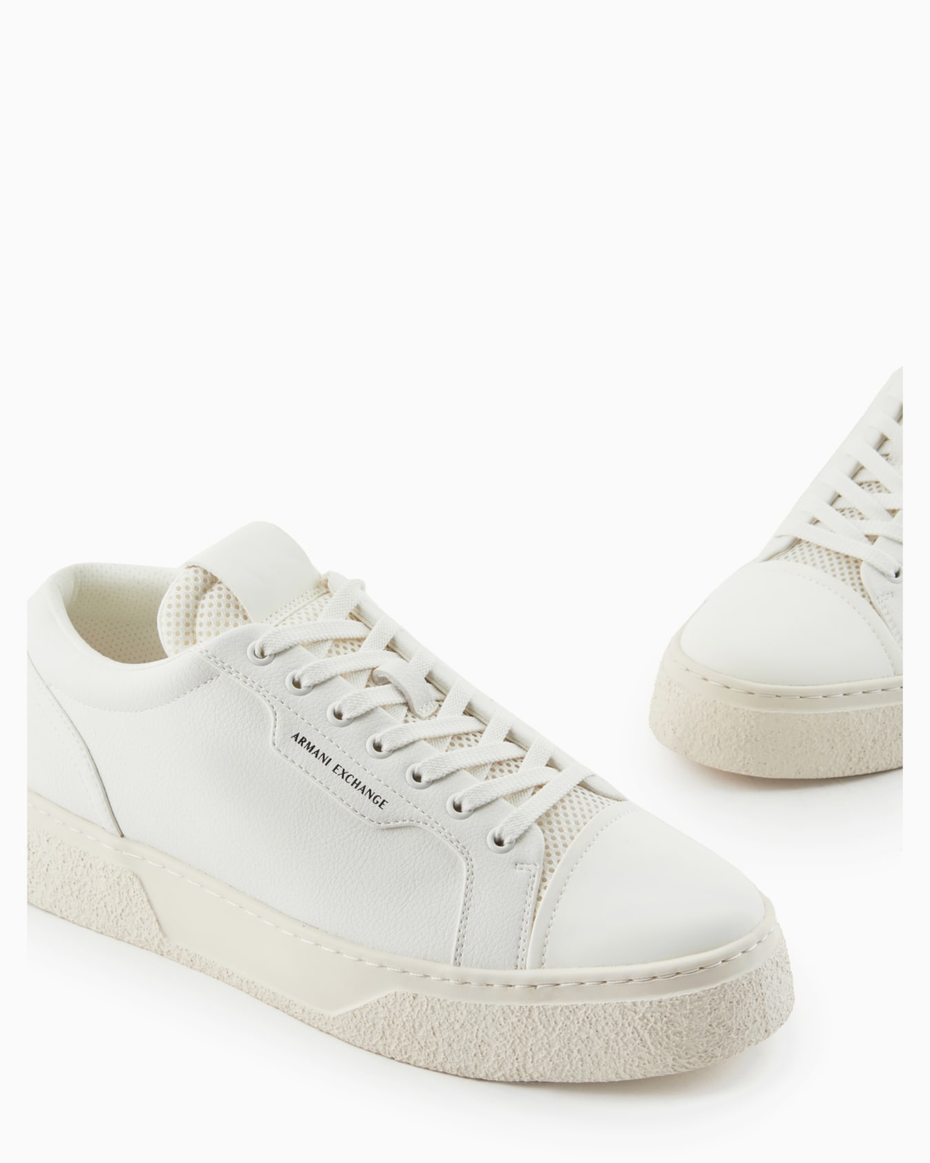 Sneakers with logo Diapositiva 4