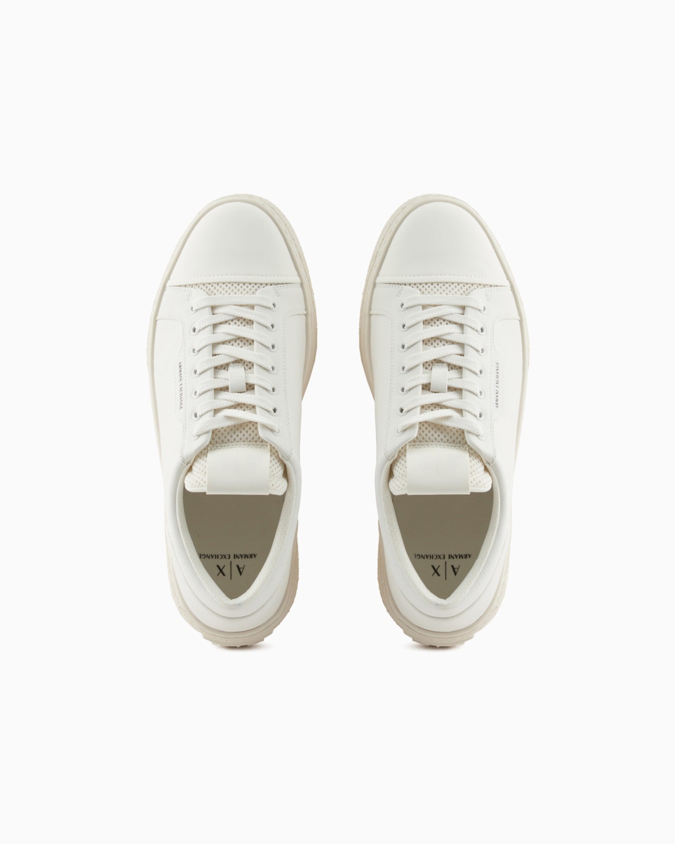Sneakers with logo Diapositiva 2