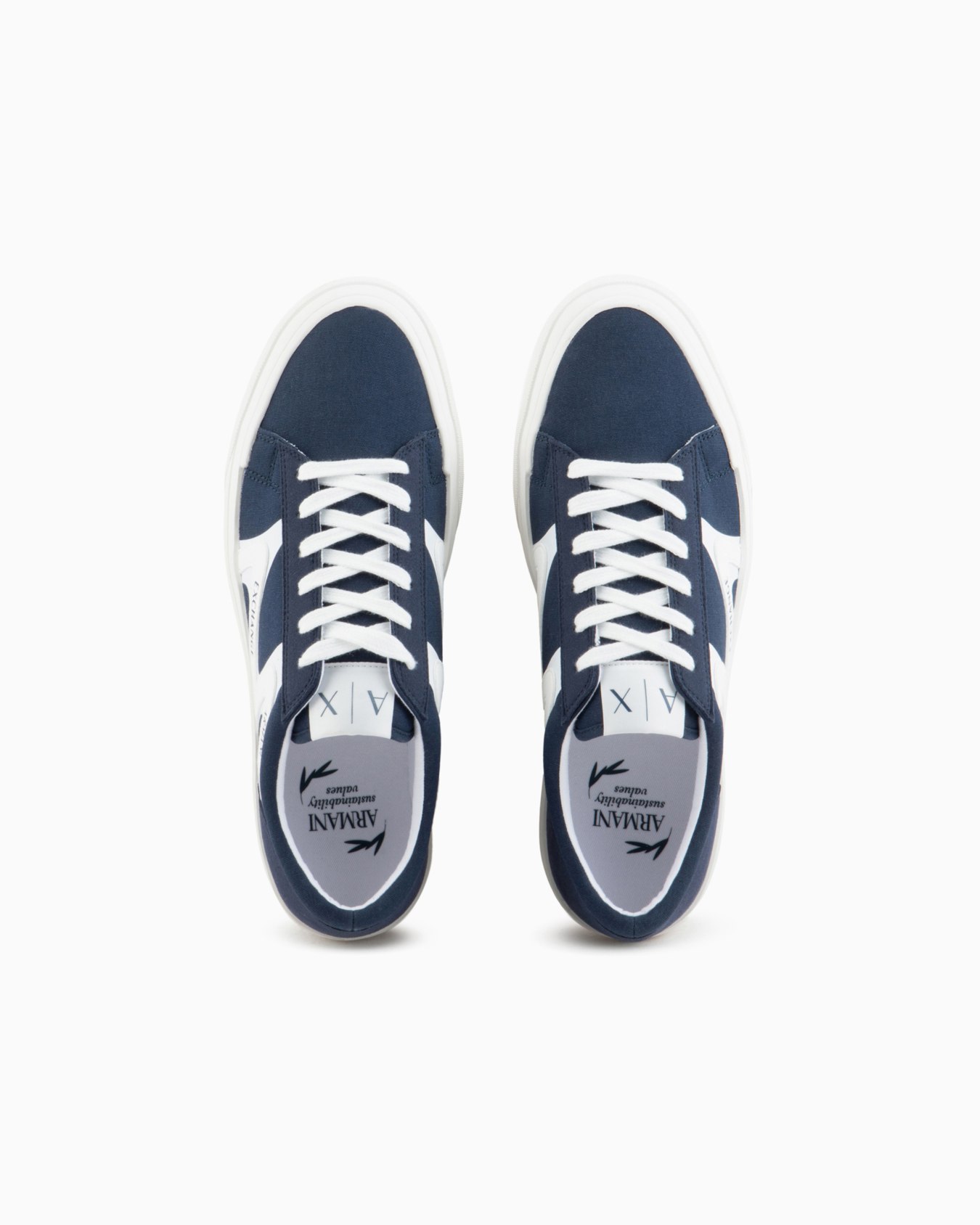 Sneakers with logo Diapositiva 2