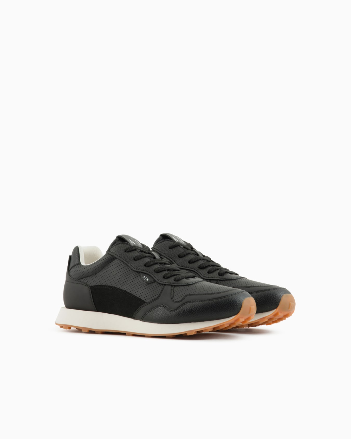 Sneakers with logo Diapositiva 1