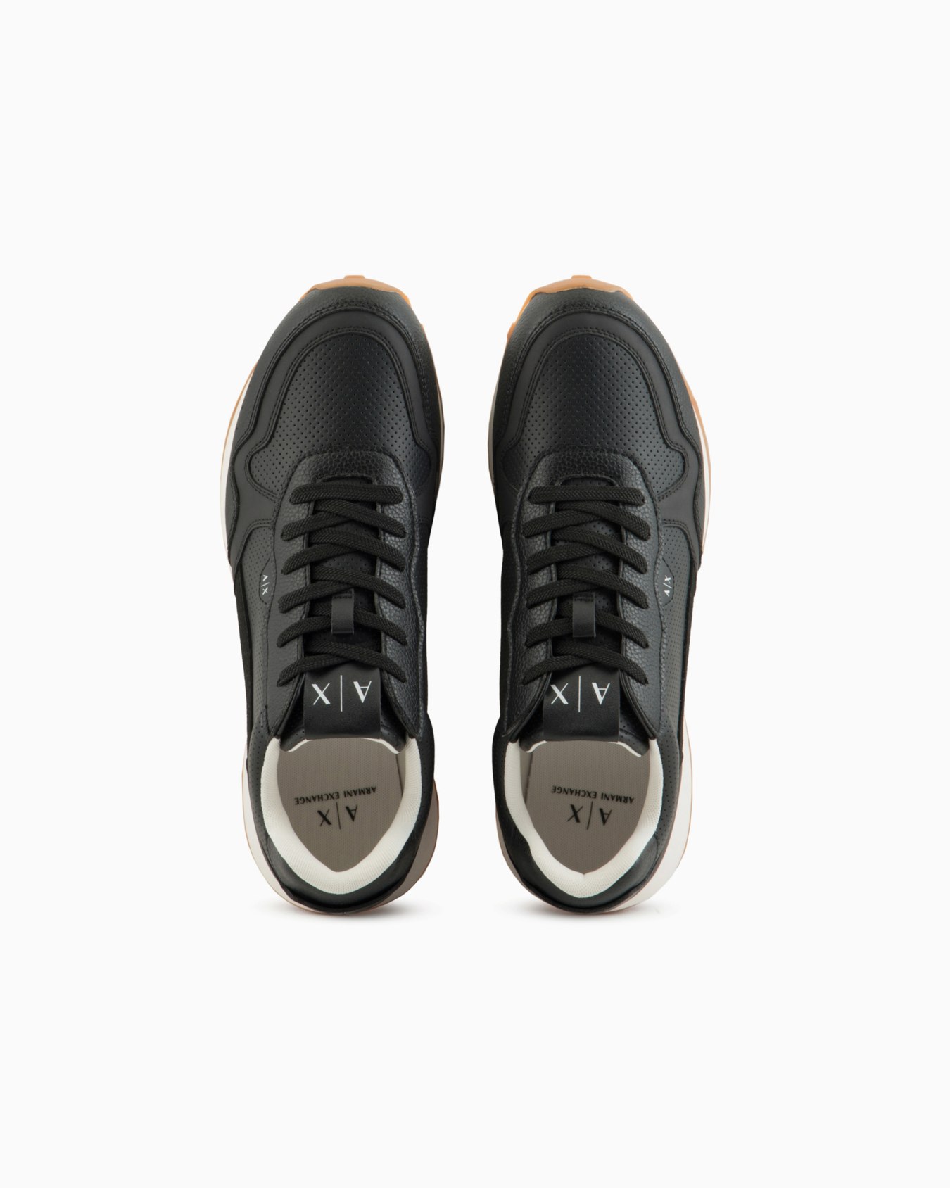 Sneakers with logo Diapositiva 2
